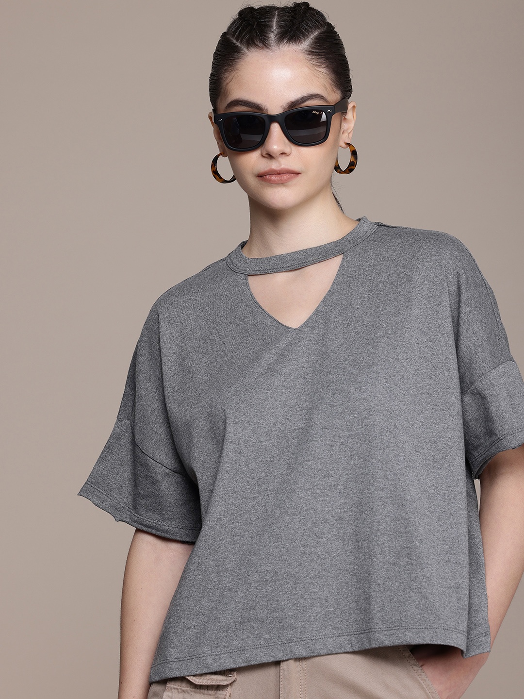 

The Roadster Life Co. Solid Drop Shoulder Sleeves Cut Out Top, Grey