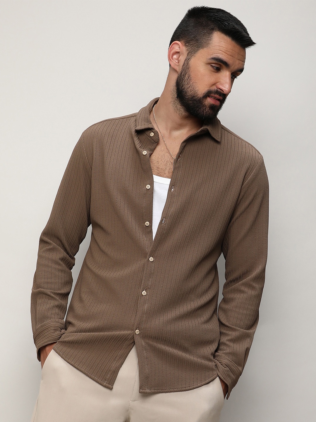 

Campus Sutra Men Classic Opaque Casual Shirt, Brown