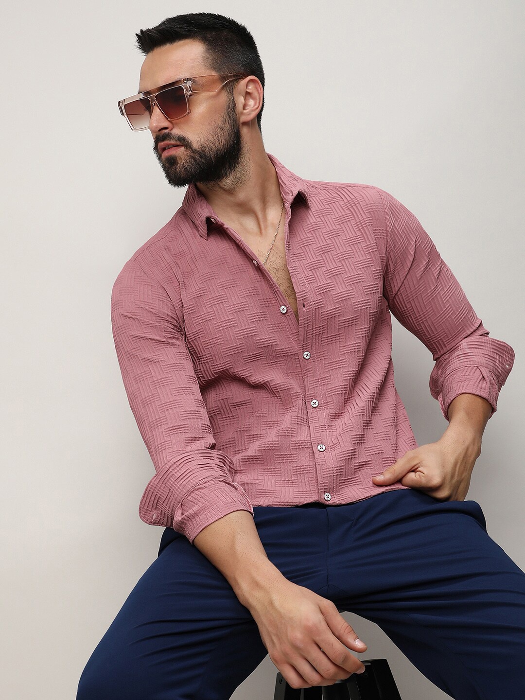 

Campus Sutra Men Classic Opaque Checked Casual Shirt, Pink