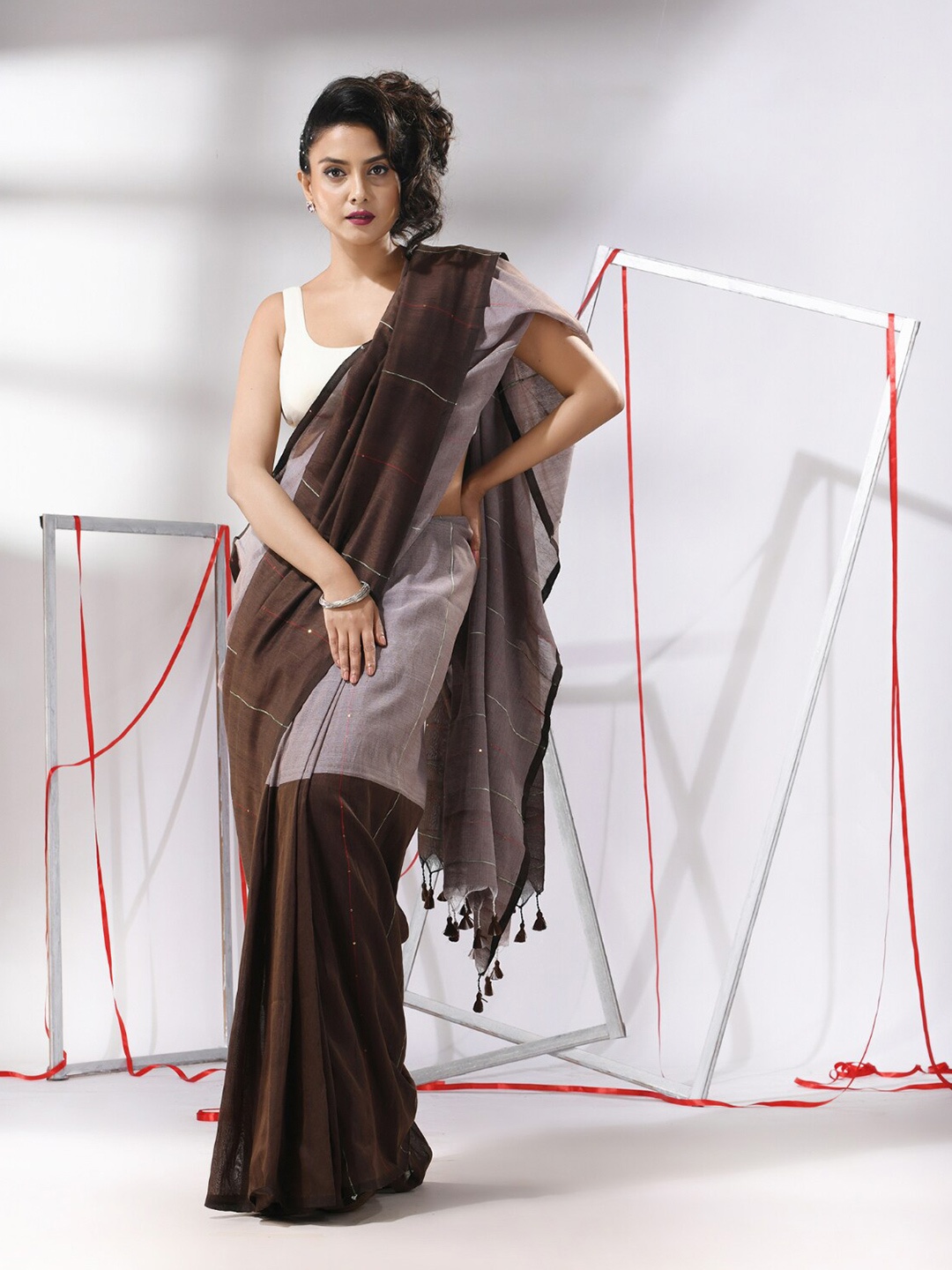 

Charukriti Striped Pure Cotton Saree, Brown