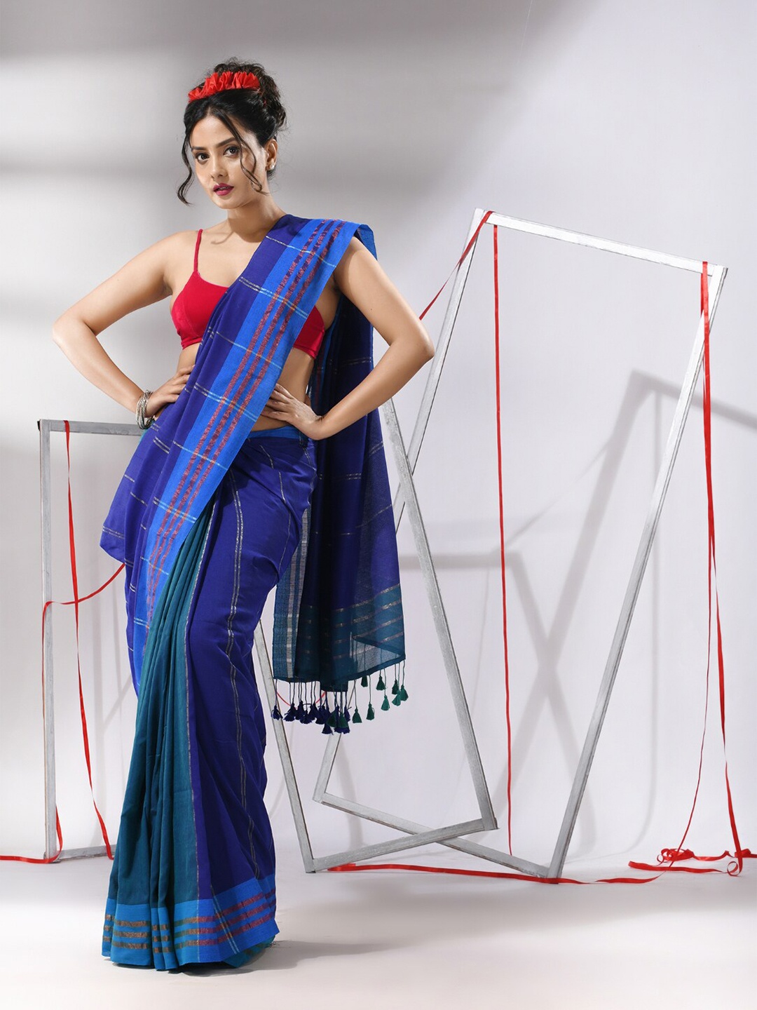 

Charukriti Striped Pure Cotton Saree, Blue