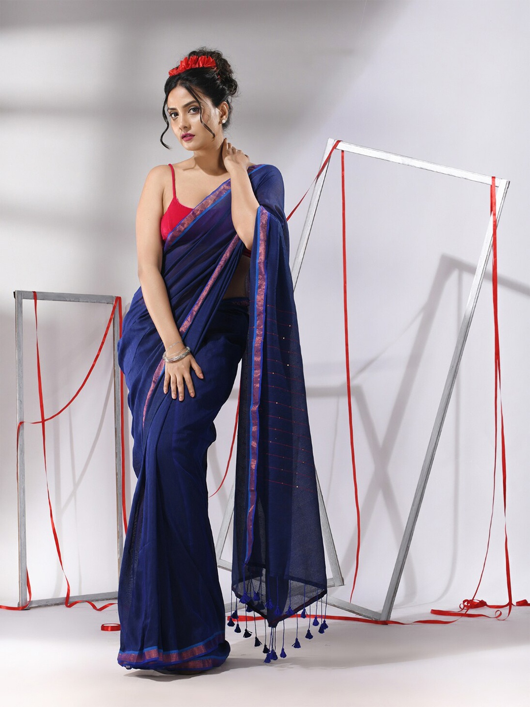 

Charukriti Zari Sequinned Pure Cotton Saree, Blue