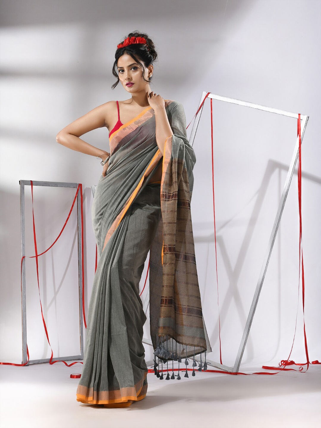 

Charukriti Zari Pure Cotton Saree, Grey