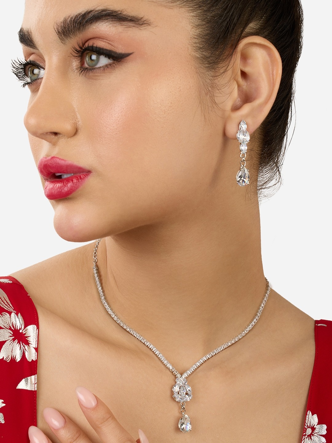 

Zaveri Pearls Stone Studded Jewellery Set, Silver