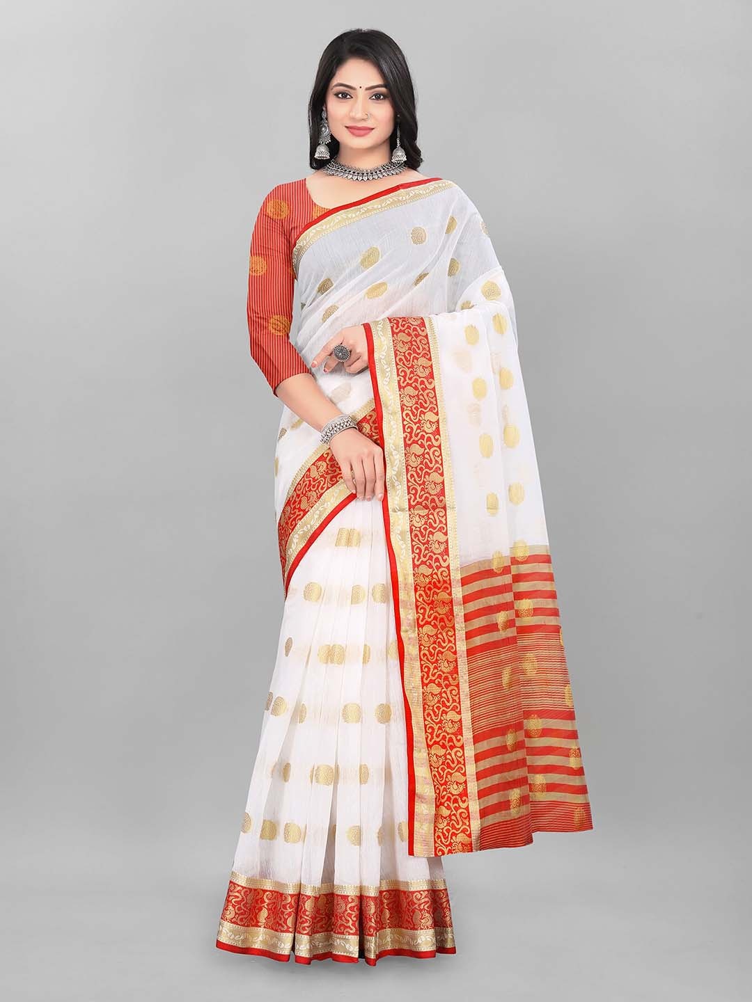 

MAGNEITTA Ethnic Motifs Woven Design Zari Saree, Red