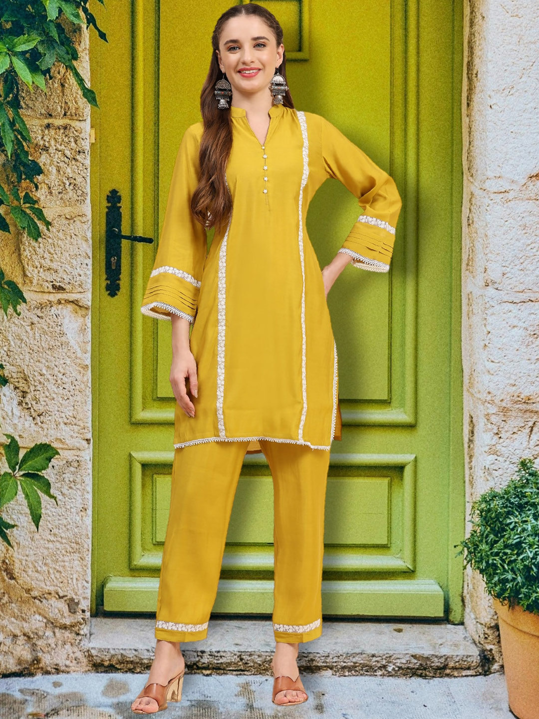 

Growish Floral Embroidered Mandarin Collar Tunic & Trousers, Yellow