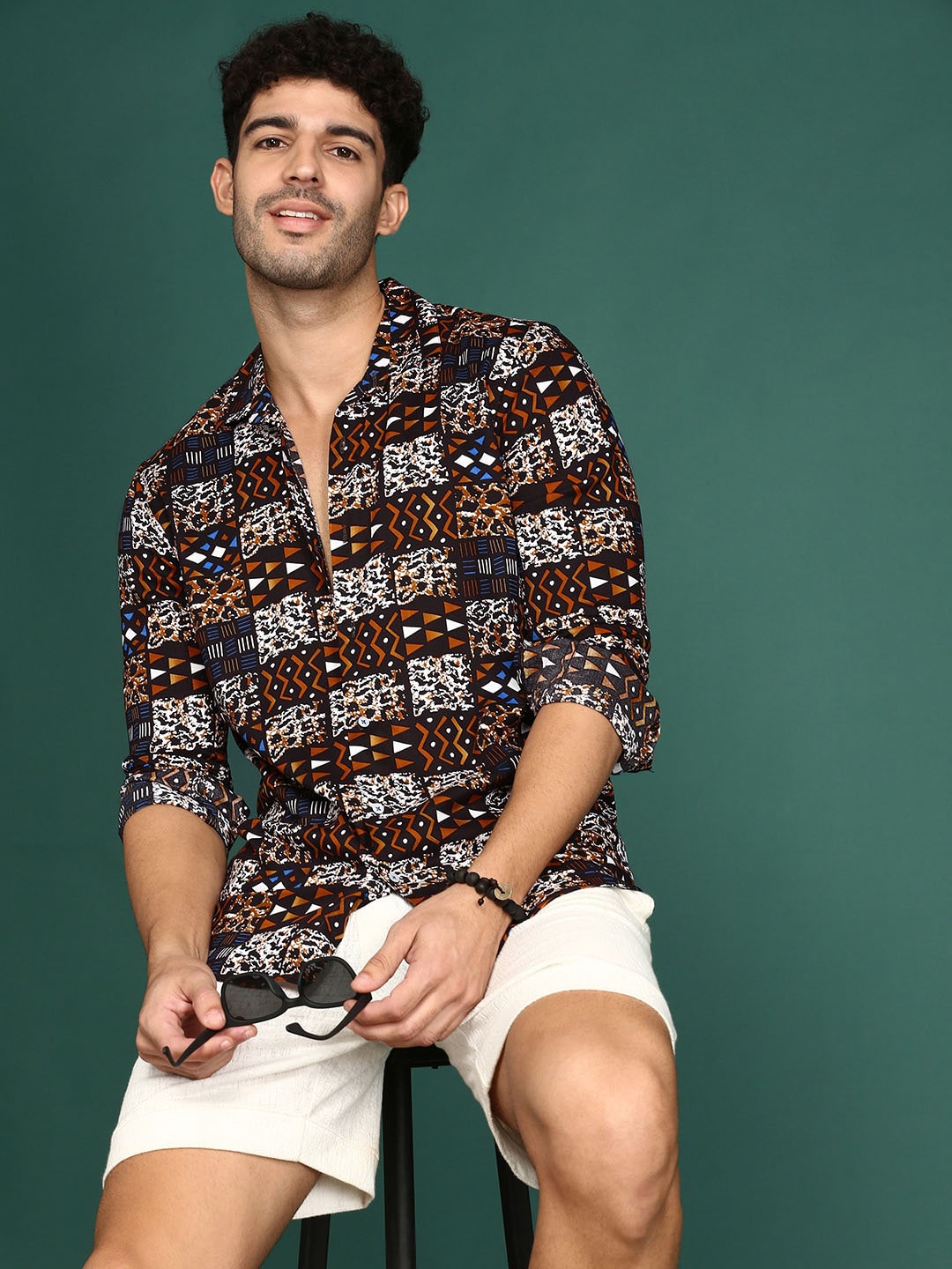 

Sangria Black Modern Opaque Abstract Printed Casual Shirt
