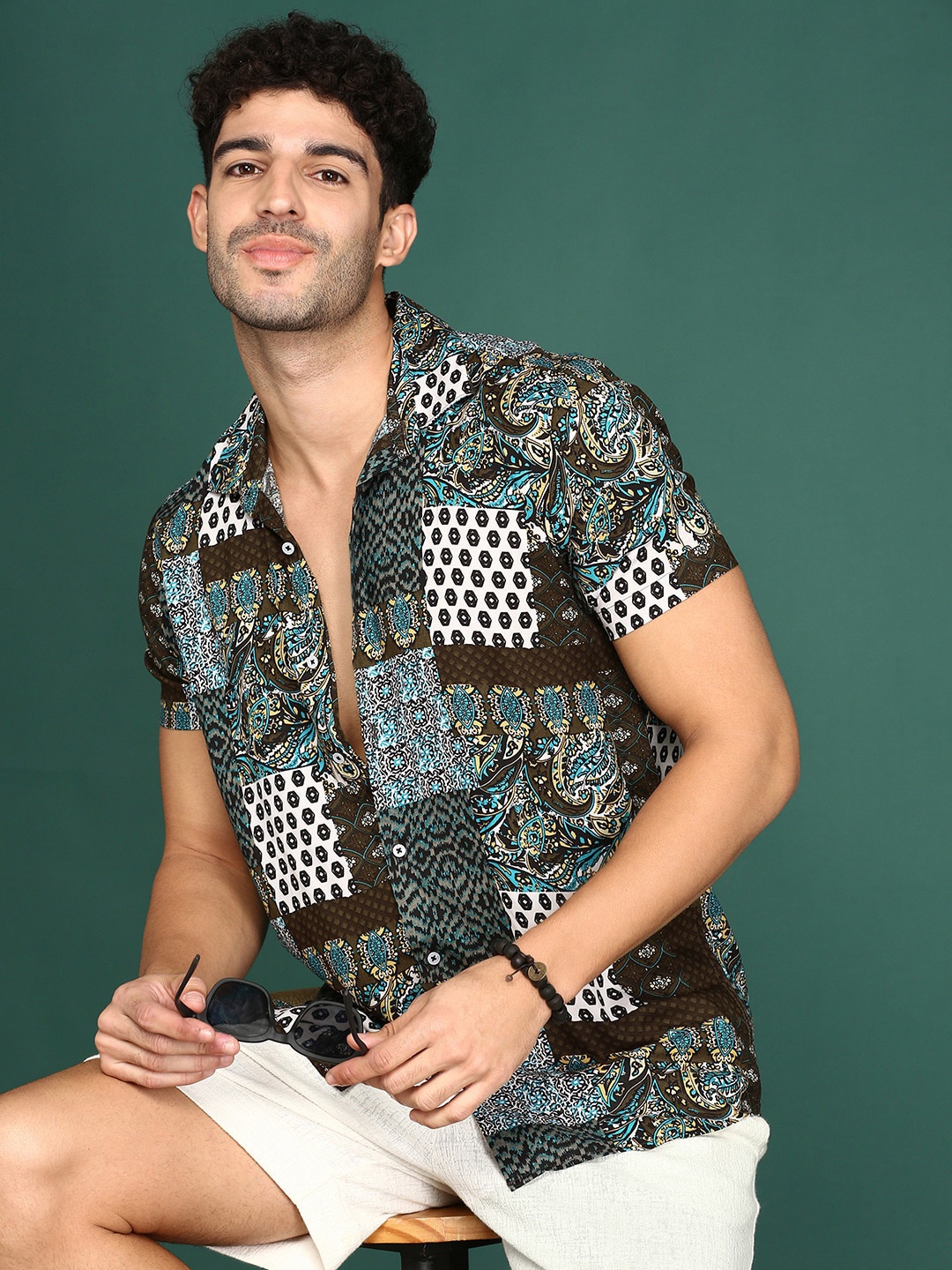 

Sangria Floral Printed Half Sleeves Regular Shirt, Brown