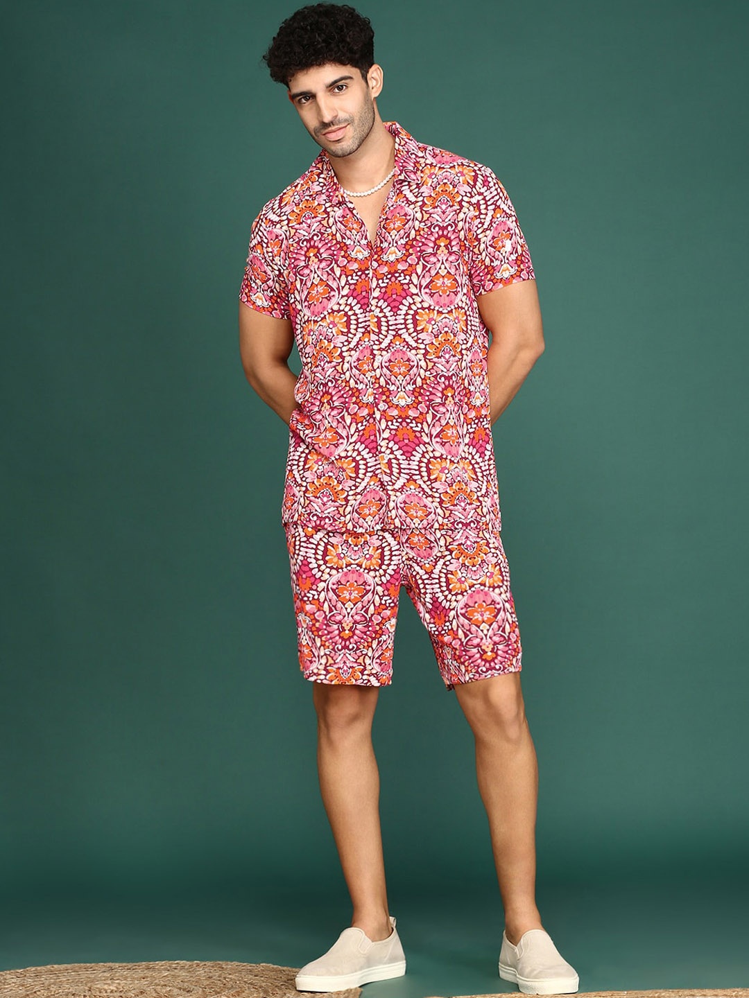 

Sangria Printed Short Sleeves Shirt With Shorts, Pink