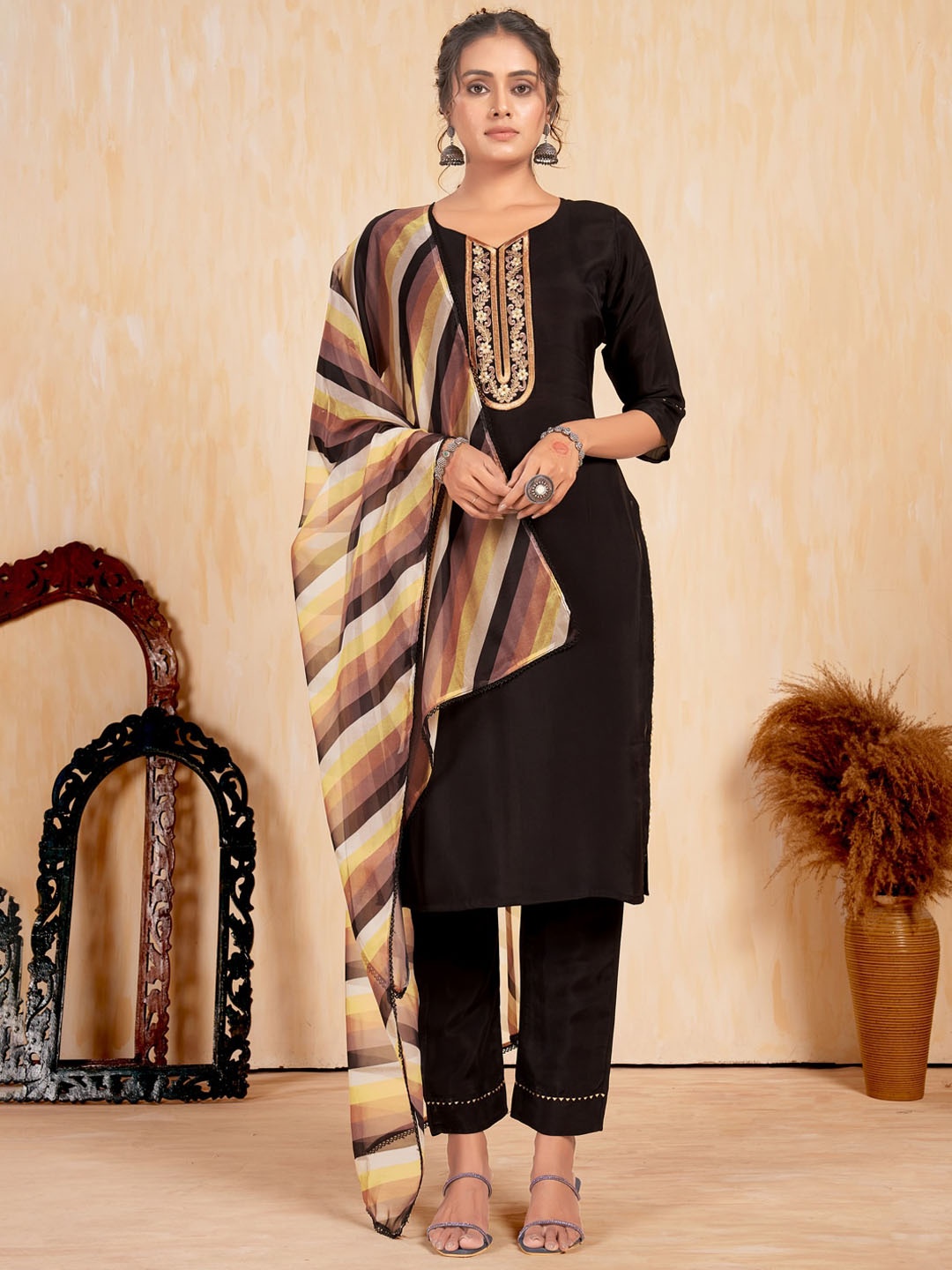 

STYLE SAMSARA Ethnic Motifs Yoke Design Thread Work Straight Kurta With Trousers & Dupatta, Black