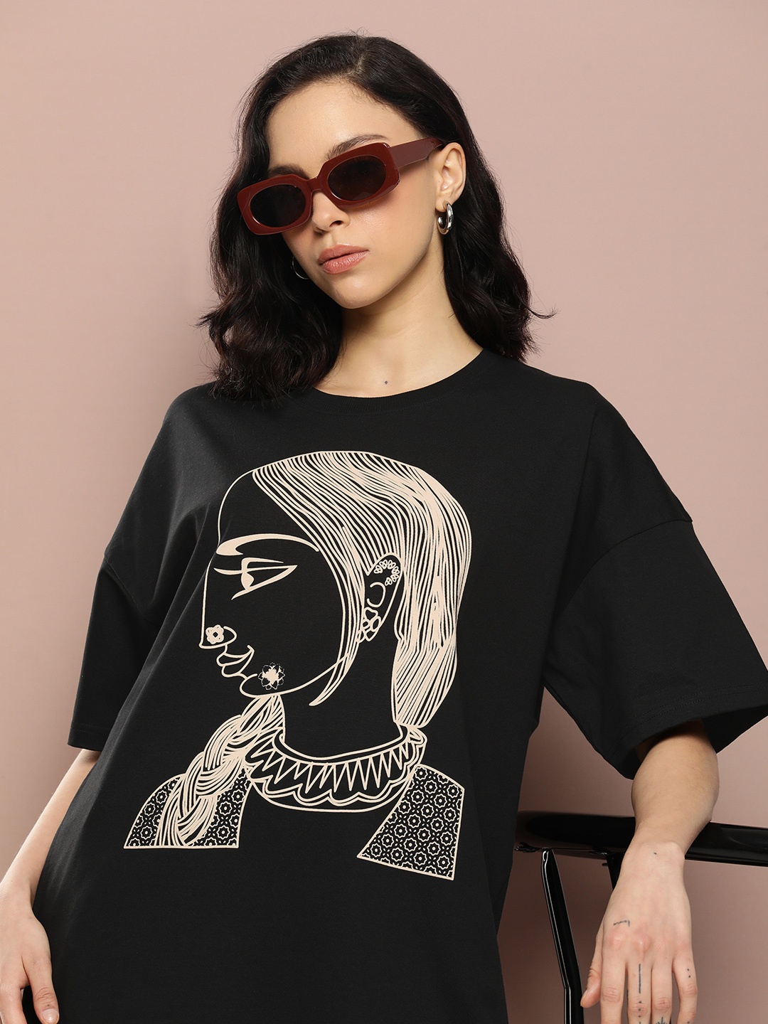 

Stormborn Women Printed Drop-Shoulder Sleeves Pure Cotton T-shirt, Black