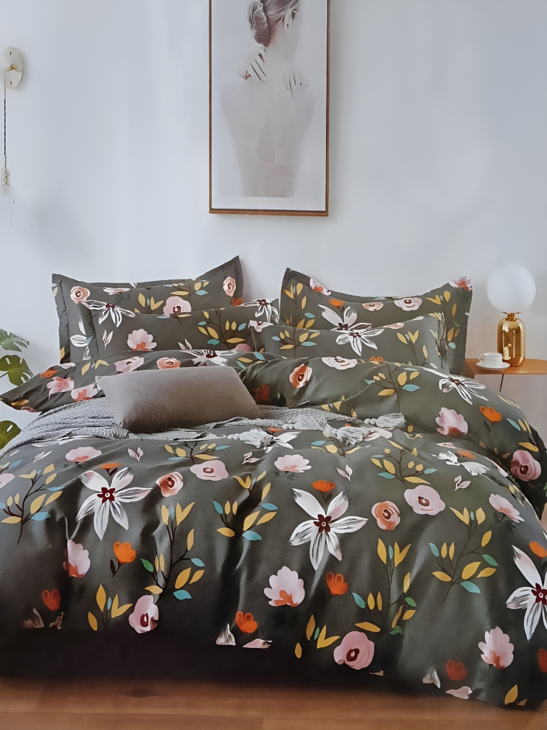 

Signature Green & Yellow Floral 144 TC Queen Bedsheet with 2 Pillow Covers