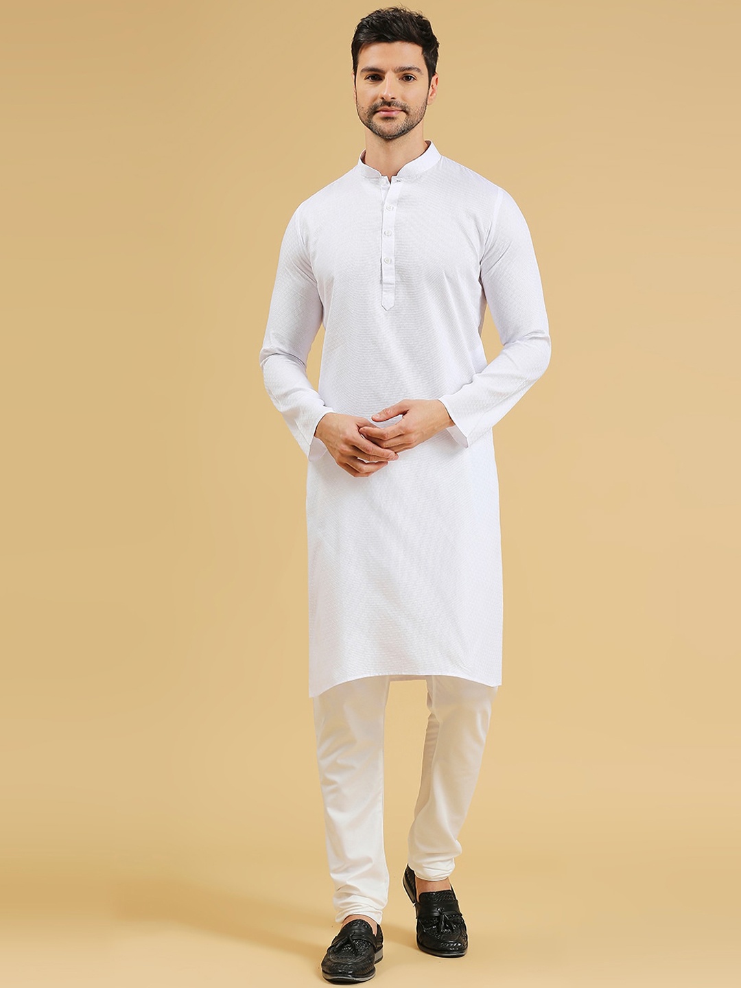 

RAJUBHAI HARGOVINDAS Men Thread Work Dobby Pathani Kurta, White