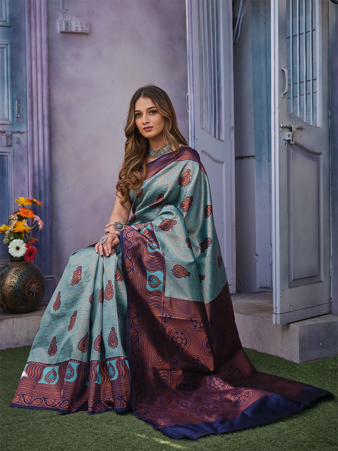 

Areca Designer Ethnic Motif Woven Design Banarasi Zari Saree, Teal