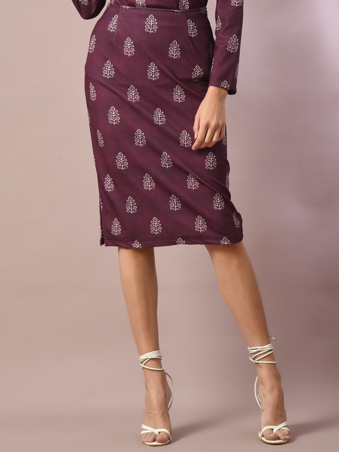 

Myshka Floral Printed Knee-Length Straight Skirt, Violet