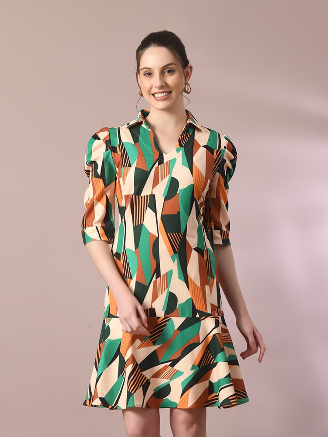 

Myshka Geometric Printed Shirt Collar Puff Sleeves Tiered Detail Sheath Dress, Green