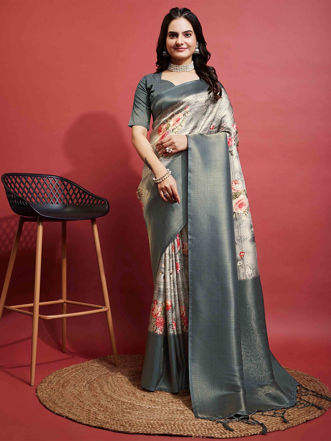 

Mitera Grey Ethnic Motifs Printed Zari Kanjeevaram Saree