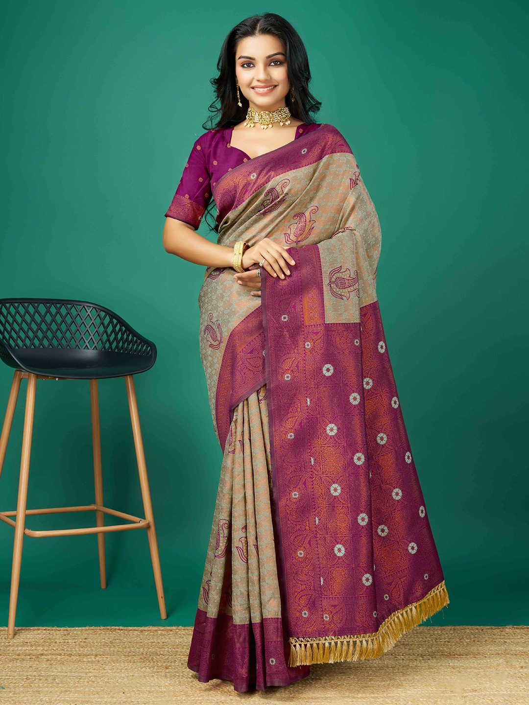 

Mitera Ethnic Motifs Woven Design Zari Saree, Grey