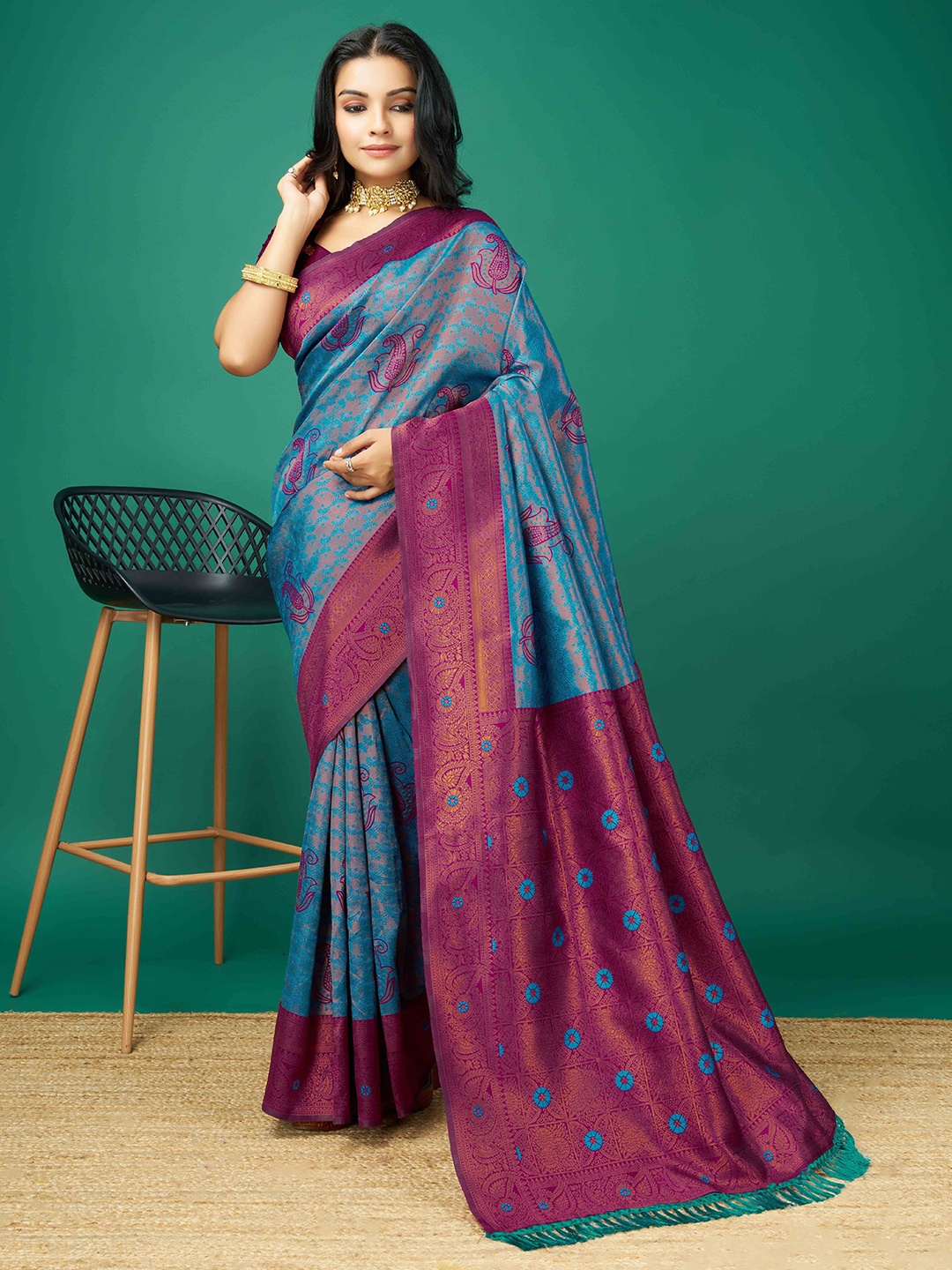 

Mitera Ethnic Motifs Woven Design Zari Saree, Blue