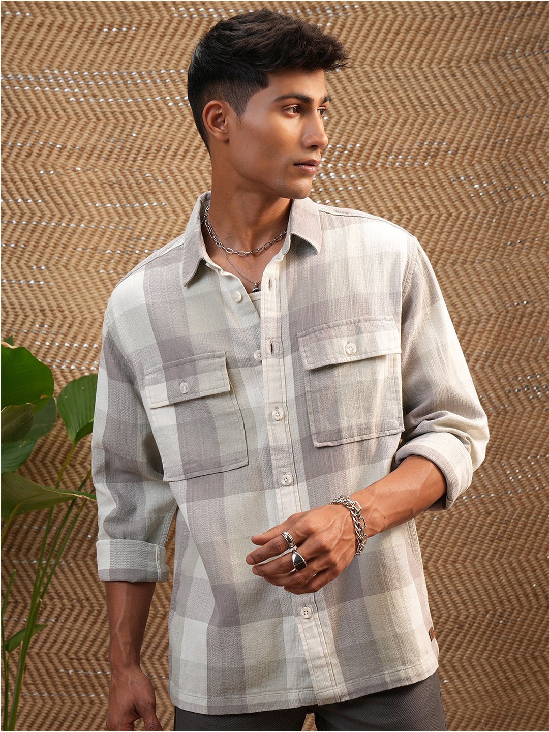 

LOCOMOTIVE Premium Men Mocklino Dobby Textured Checked Oversized Overshirt, Olive