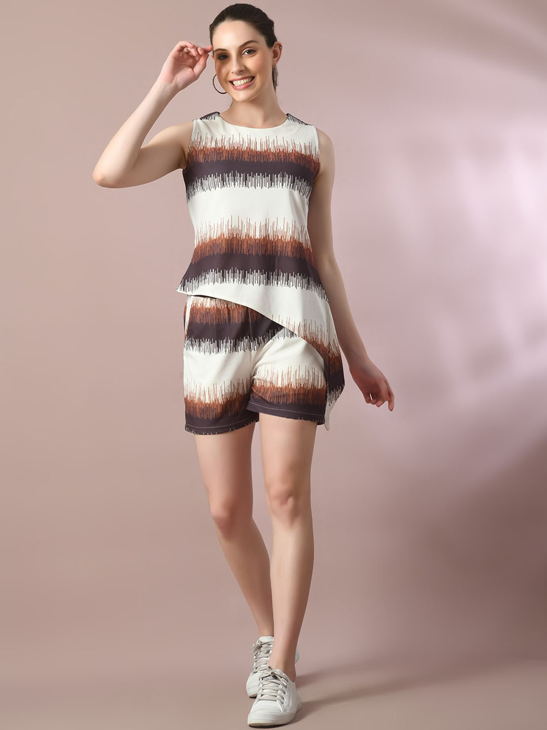 

HERE&NOW Printed Round Neck Top With Shorts, Brown