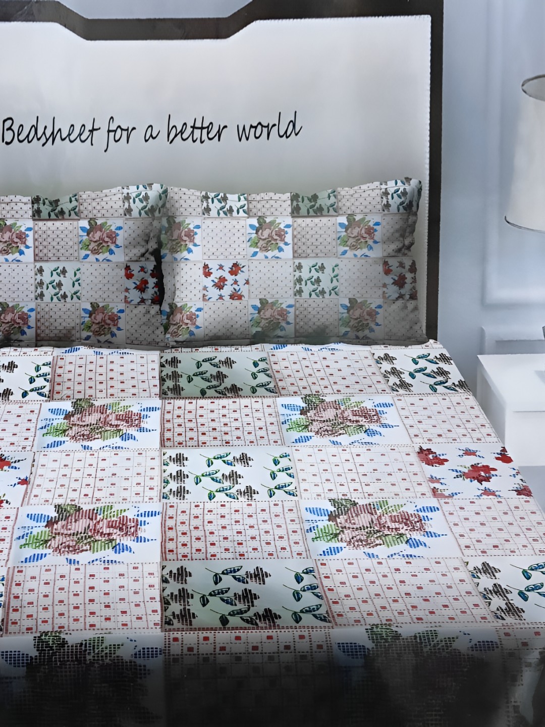 

Signature White & Red Floral 150 TC Queen Bedsheet with 2 Pillow Covers