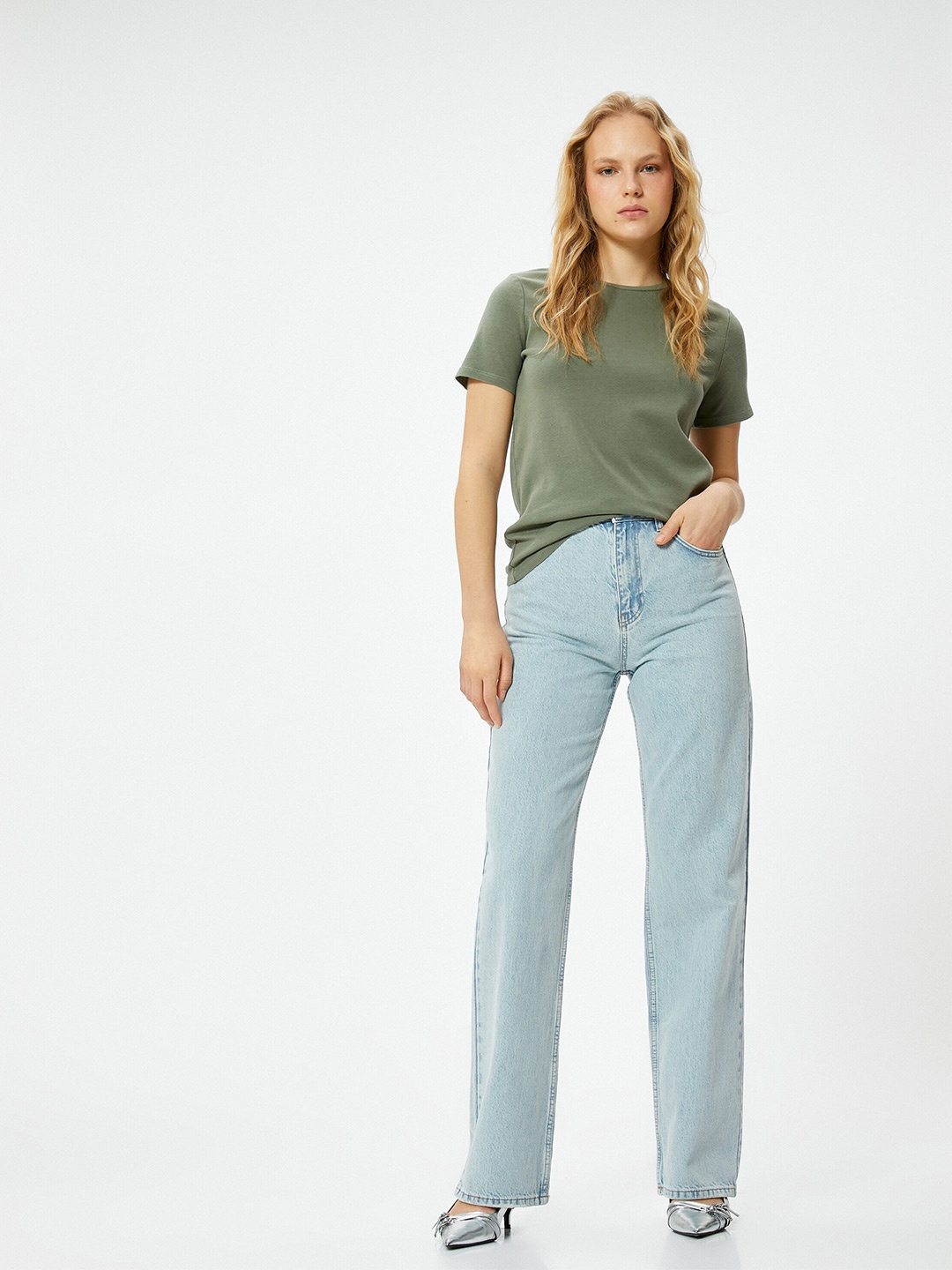 

Koton Women Henley Neck Pockets T-shirt, Khaki