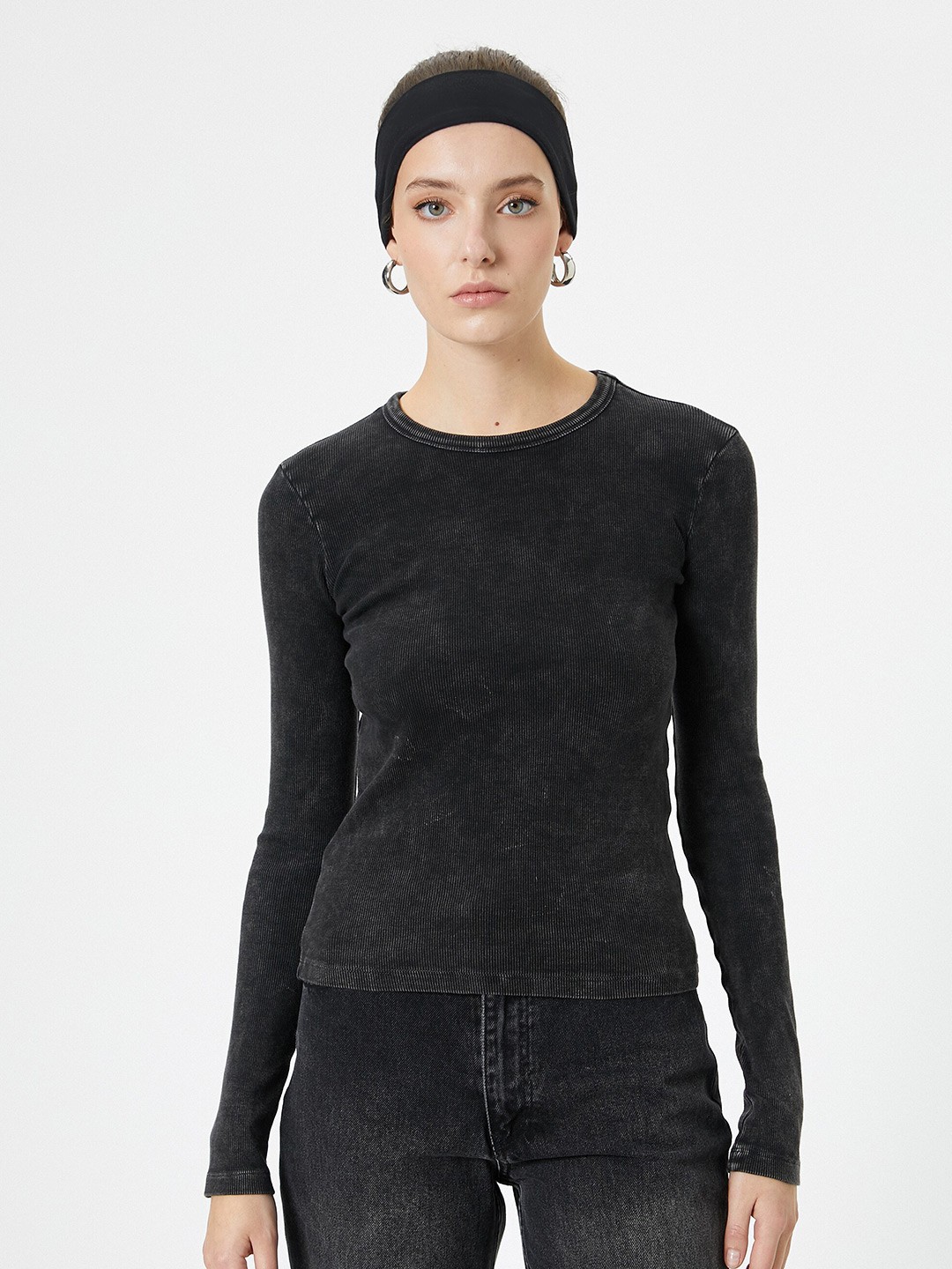 

Koton Women V-Neck Pockets T-shirt, Grey