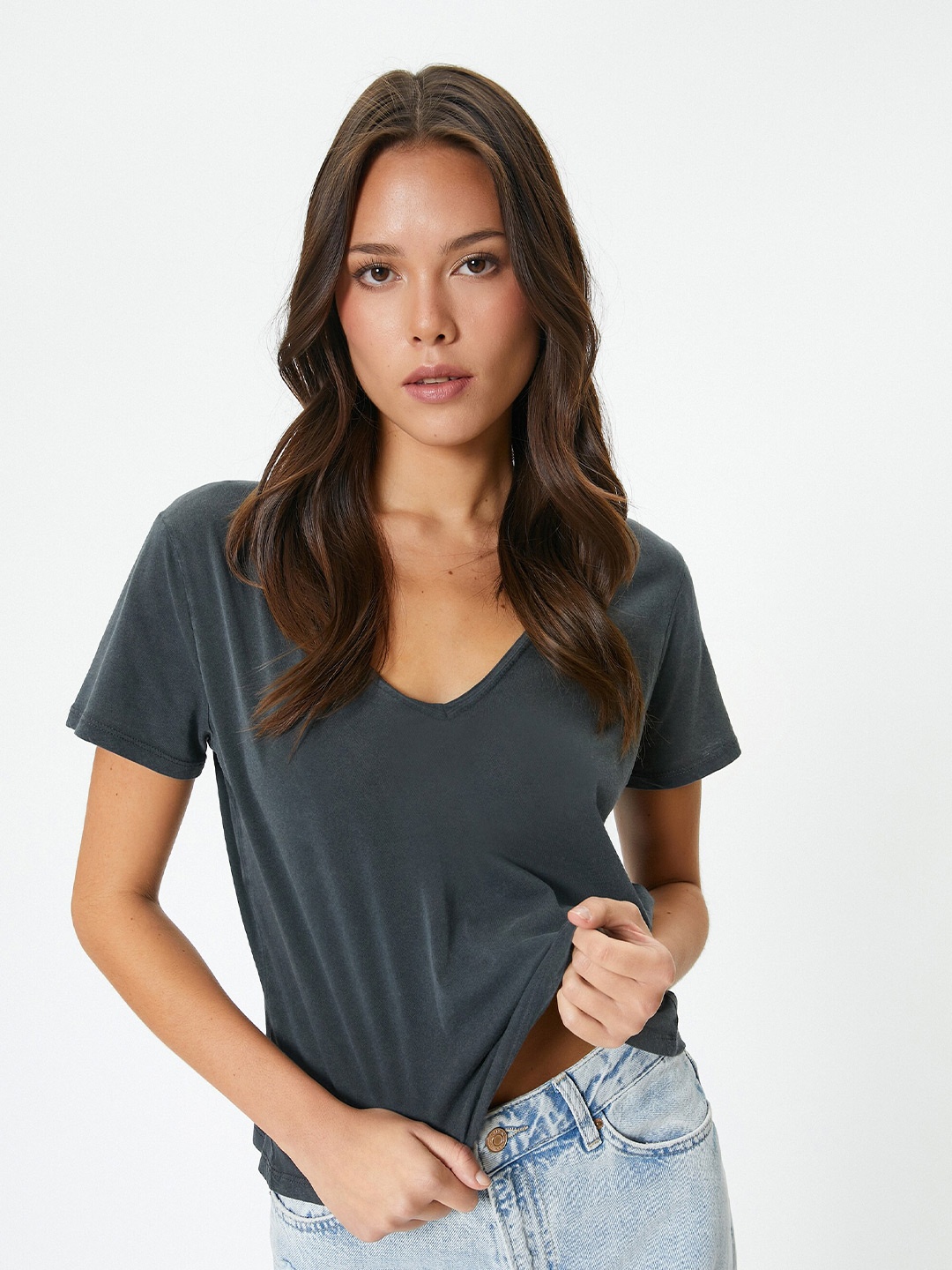 

Koton Women V-Neck Pockets T-shirt, Grey