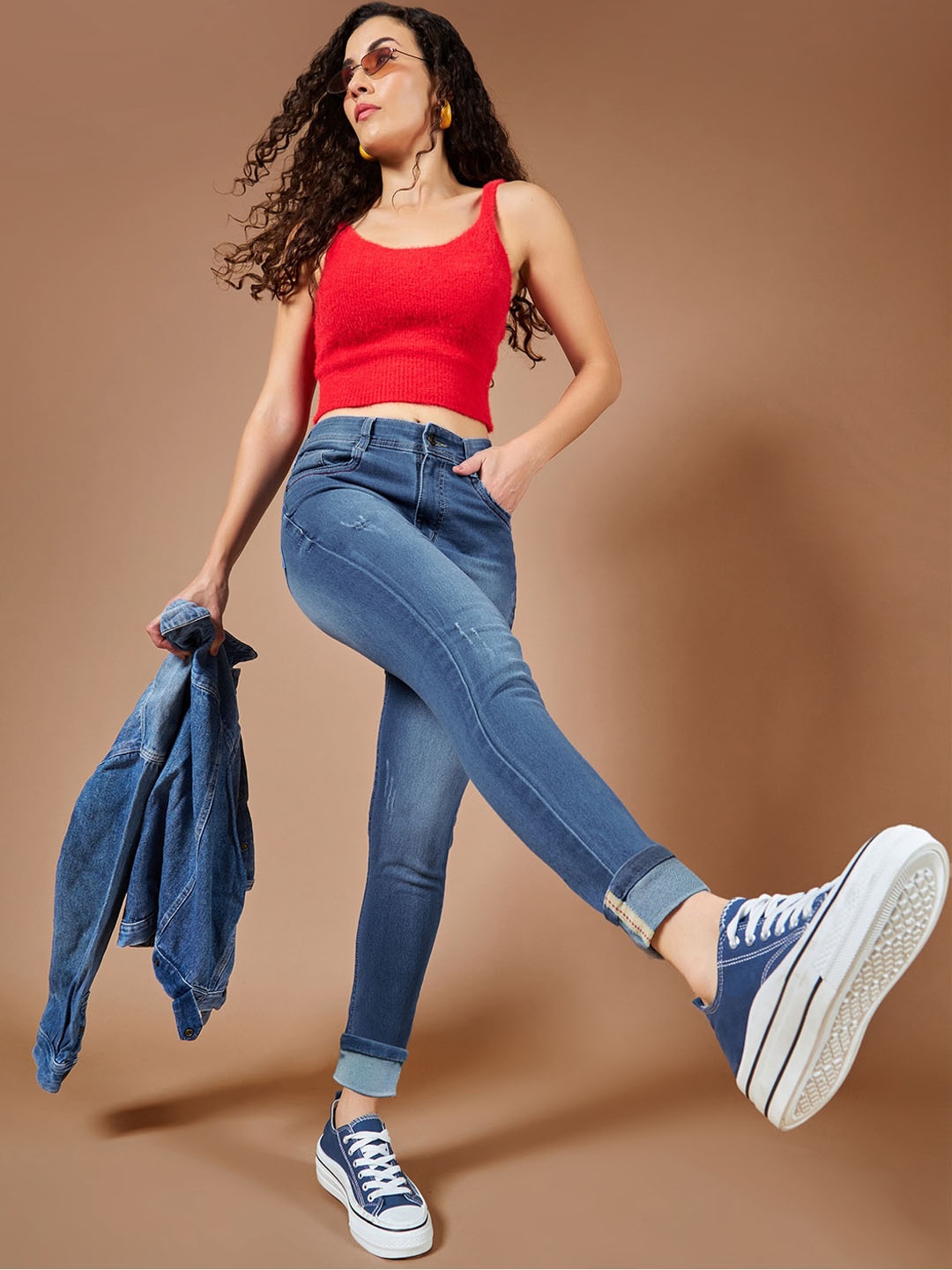 

The Roadster Lifestyle Co. Women Skinny-Fit Mildly Distressed Stretchable Jeans, Blue