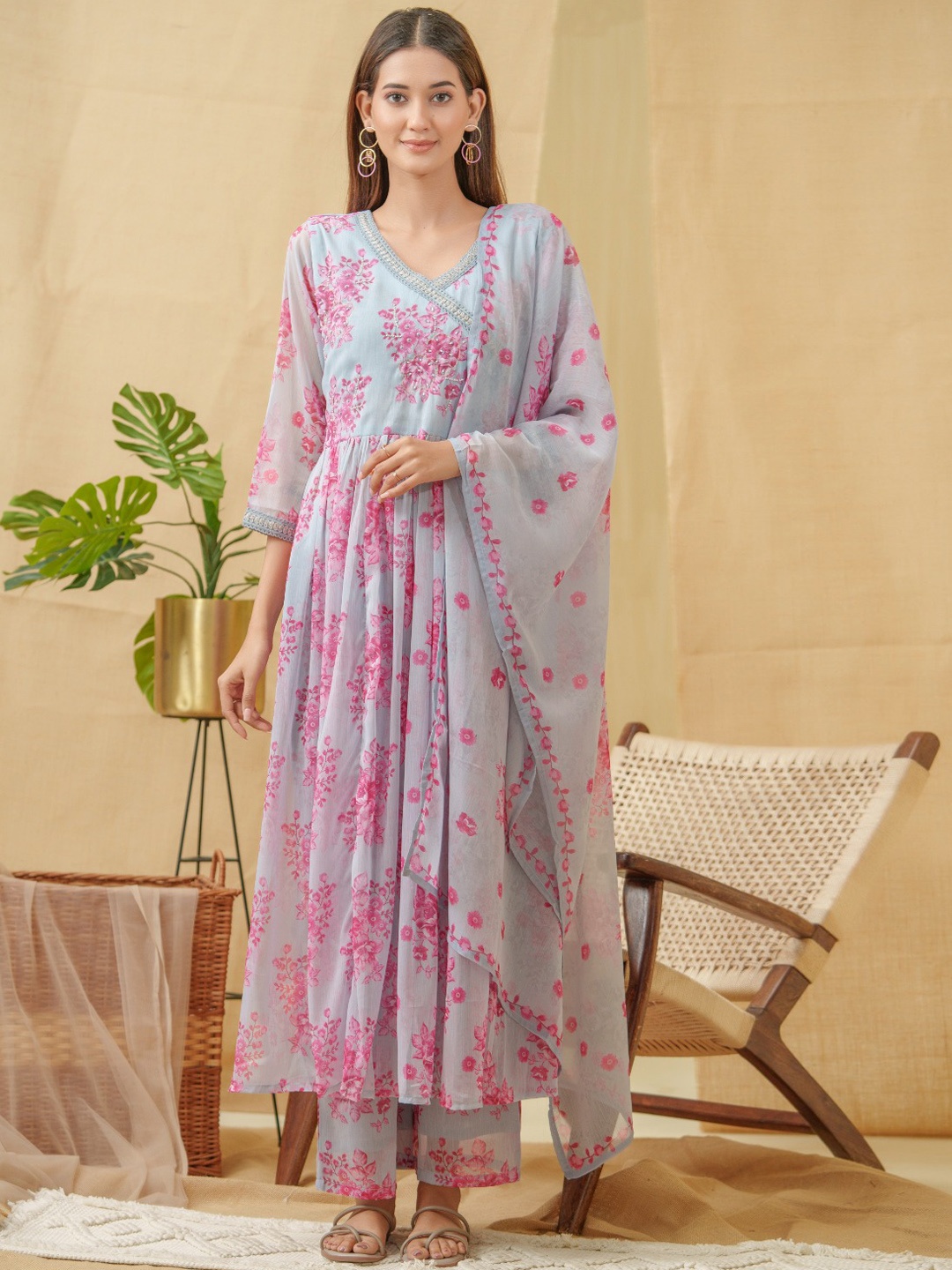 

Ishin V-Neck Floral Printed Angrakha Kurta with Palazzos & Dupatta, Lavender