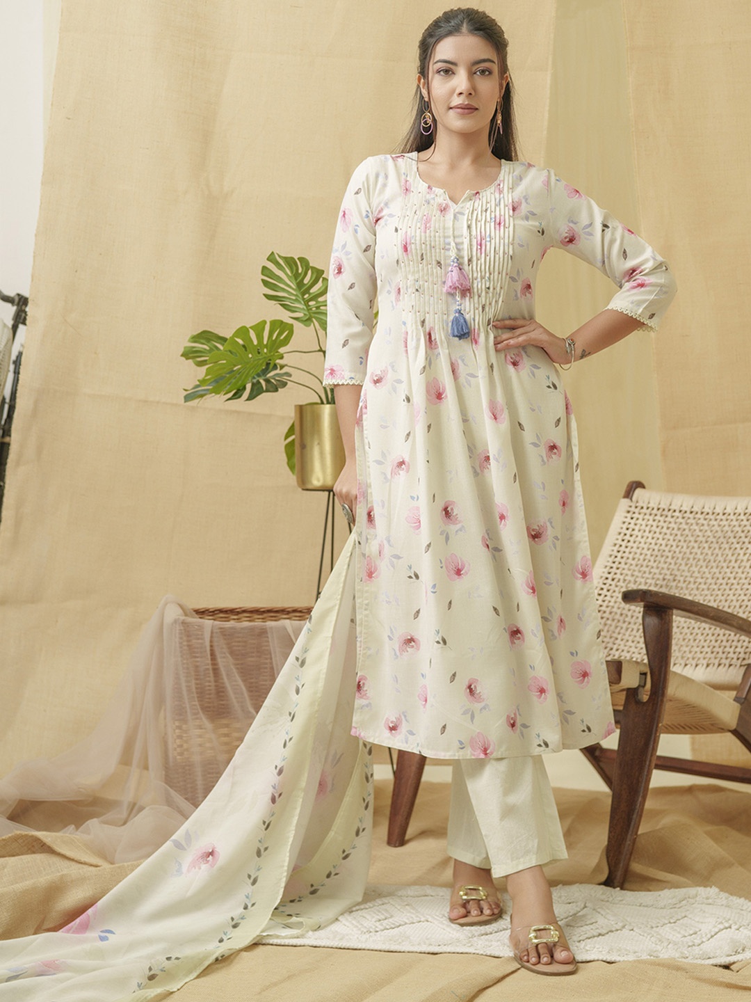 

Ishin Floral Printed Empire Phulkari Linen Kurta with Trousers &Dupatta, White