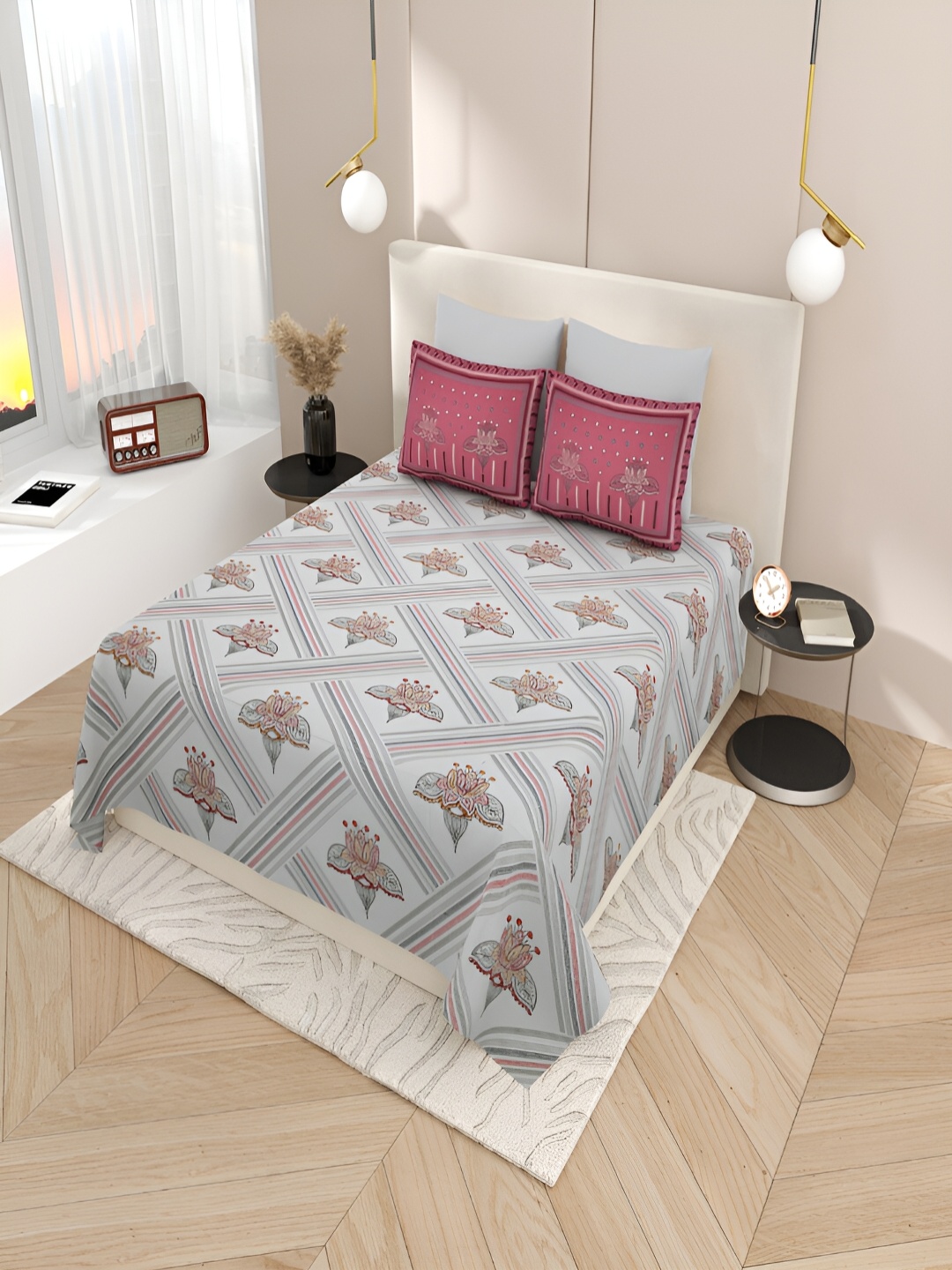 

Qfab Grey Floral 144 TC King Bedsheet with 2 Pillow Covers