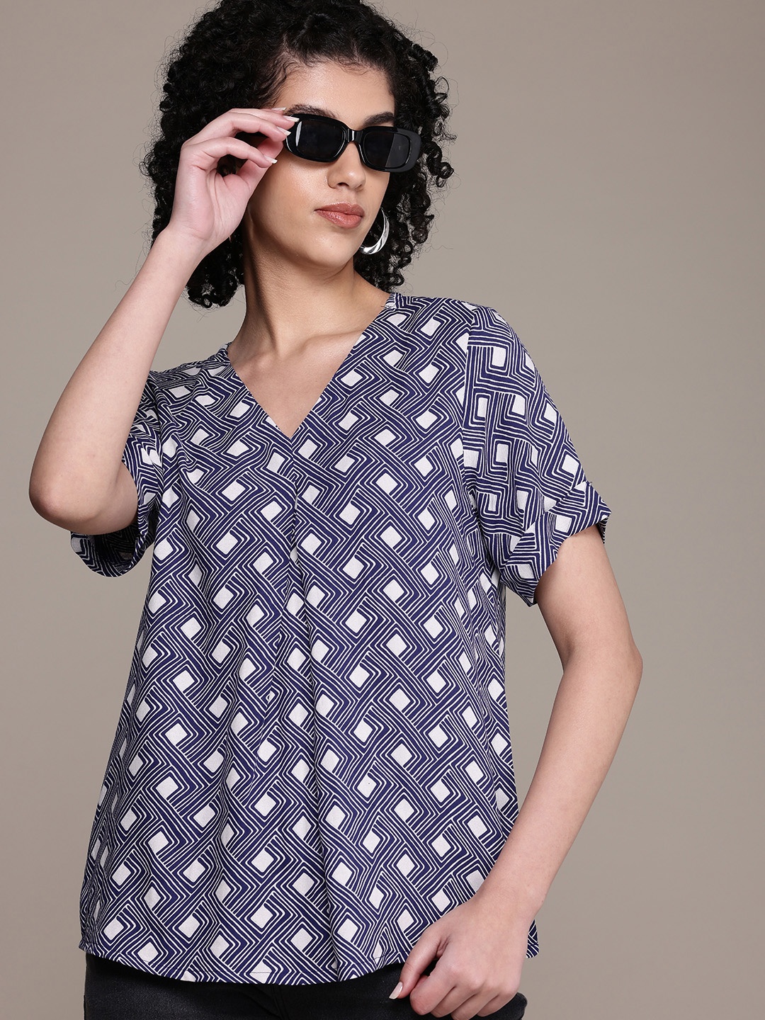 

The Roadster Life Co. Geometric Printed Top, Navy blue