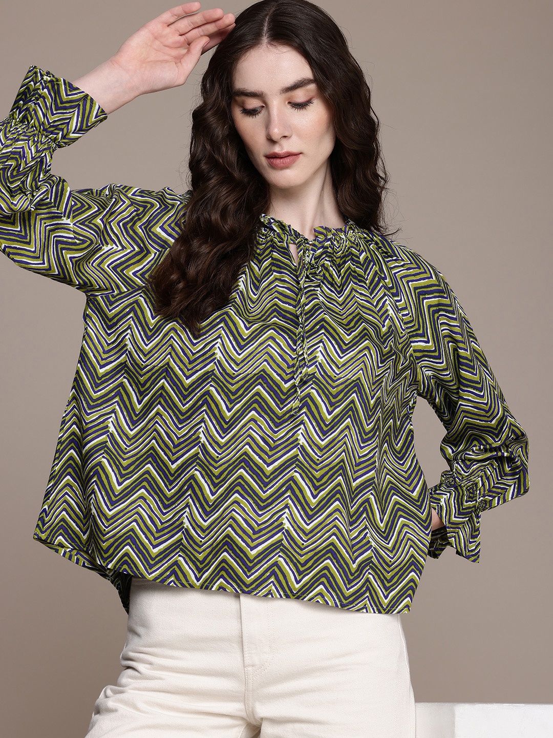 

Roadster Printed Tie-Up Neck Bell Sleeve Boxy Top, Multi
