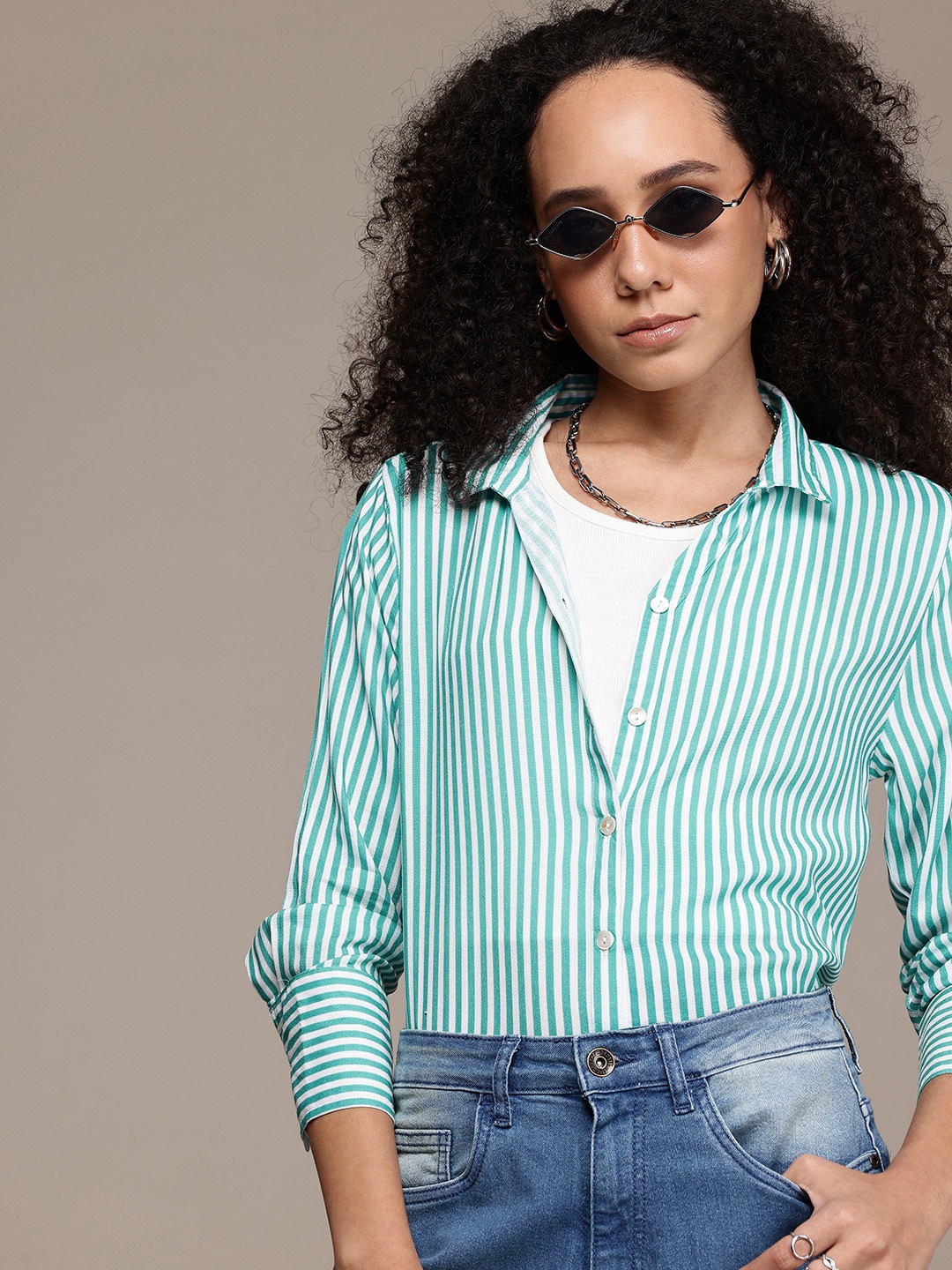 

The Roadster Life Co. Opaque Striped Casual Shirt, Green