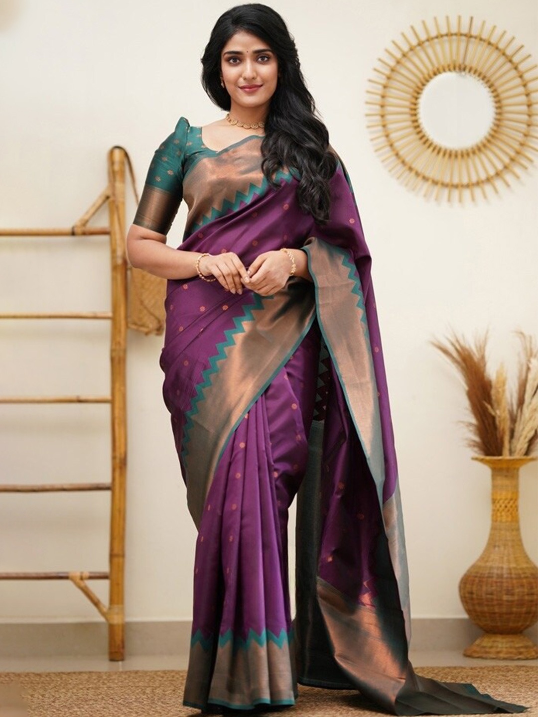 

Glorisa Ethnic Motifs Woven Design Zari Pure Silk Kanjeevaram Saree, Purple