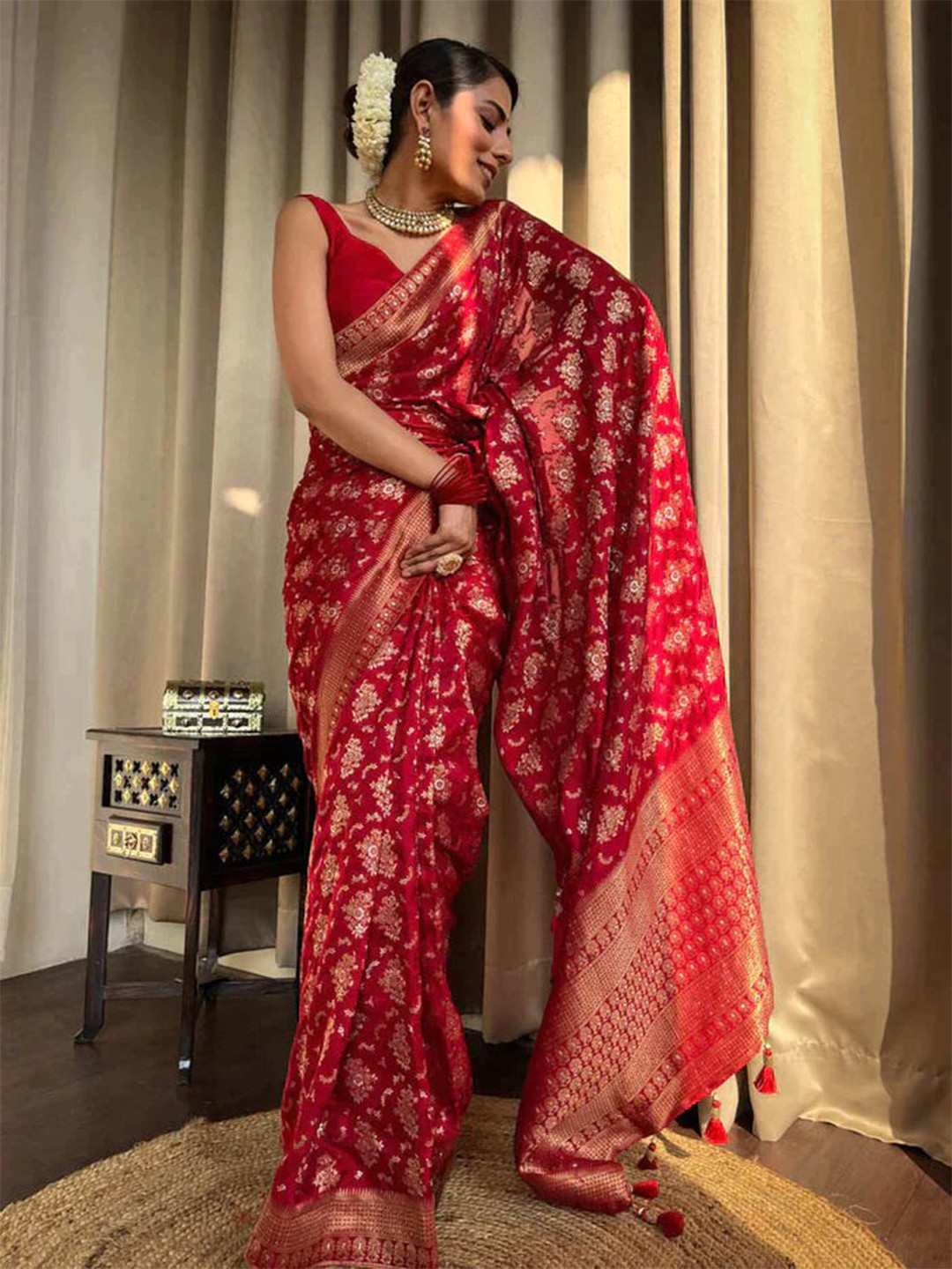

Glorisa Ethnic Motifs Woven Design Zari Pure Silk Banarasi Saree, Maroon