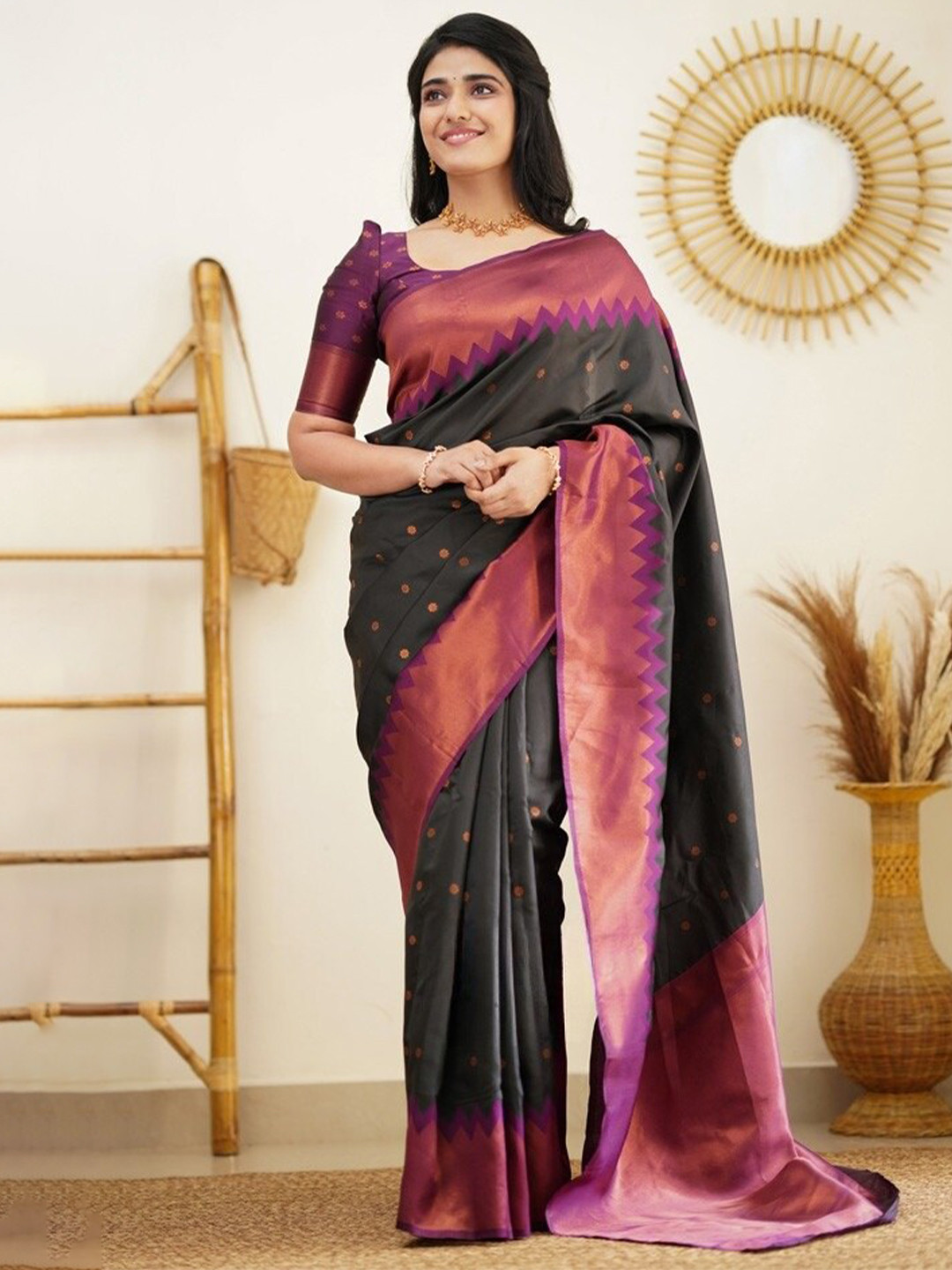 

Glorisa Ethnic Motifs Woven Design Zari Jacquard Pure Silk Kanjeevaram Saree, Black