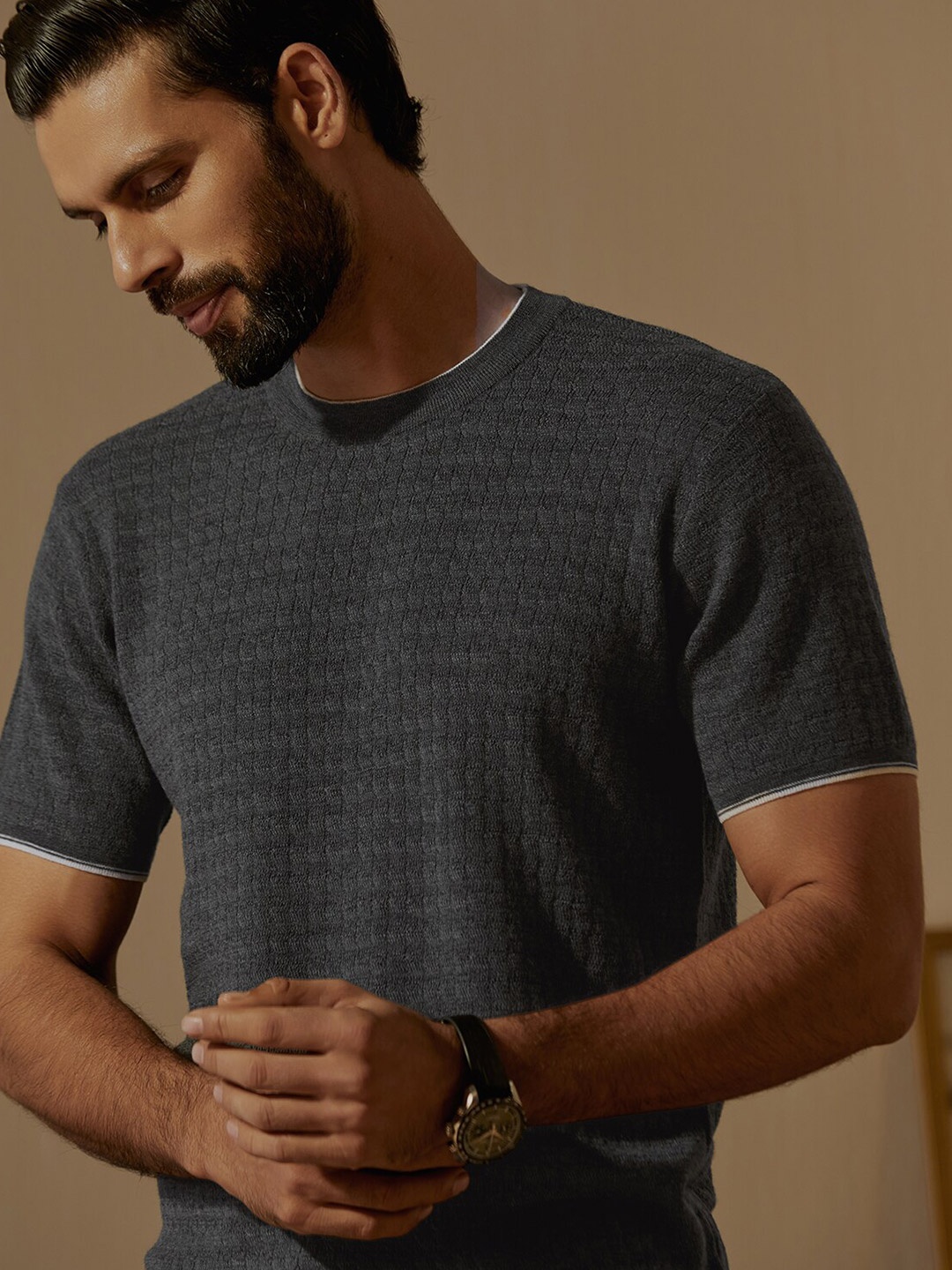 

Andamen Self Design Crew Neck Short Sleeves Merino Woollen Regular T-shirt, Grey