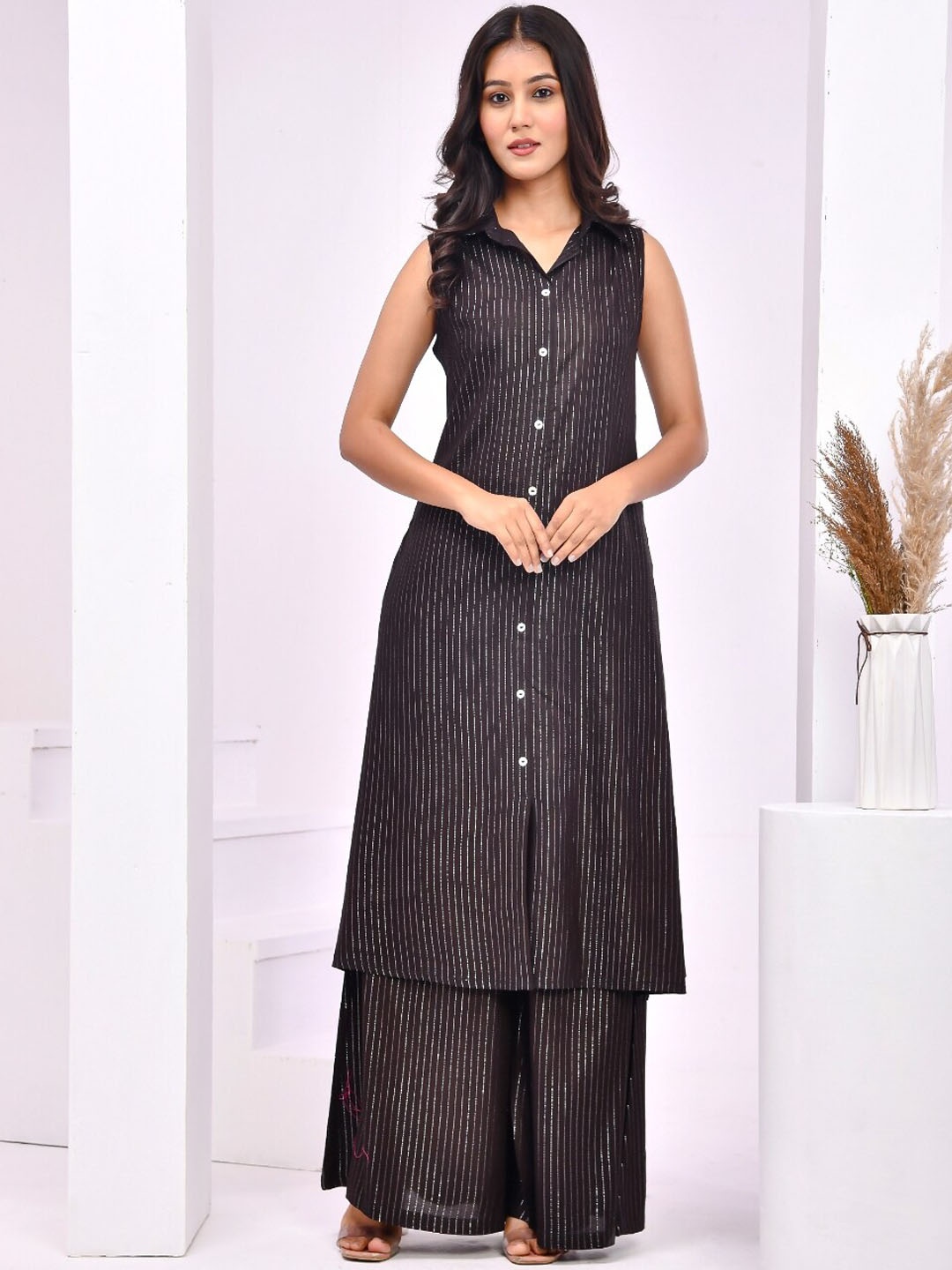 

Aspriya Striped Shirt Collar Sleeveless Kurta with Palazzos, Black