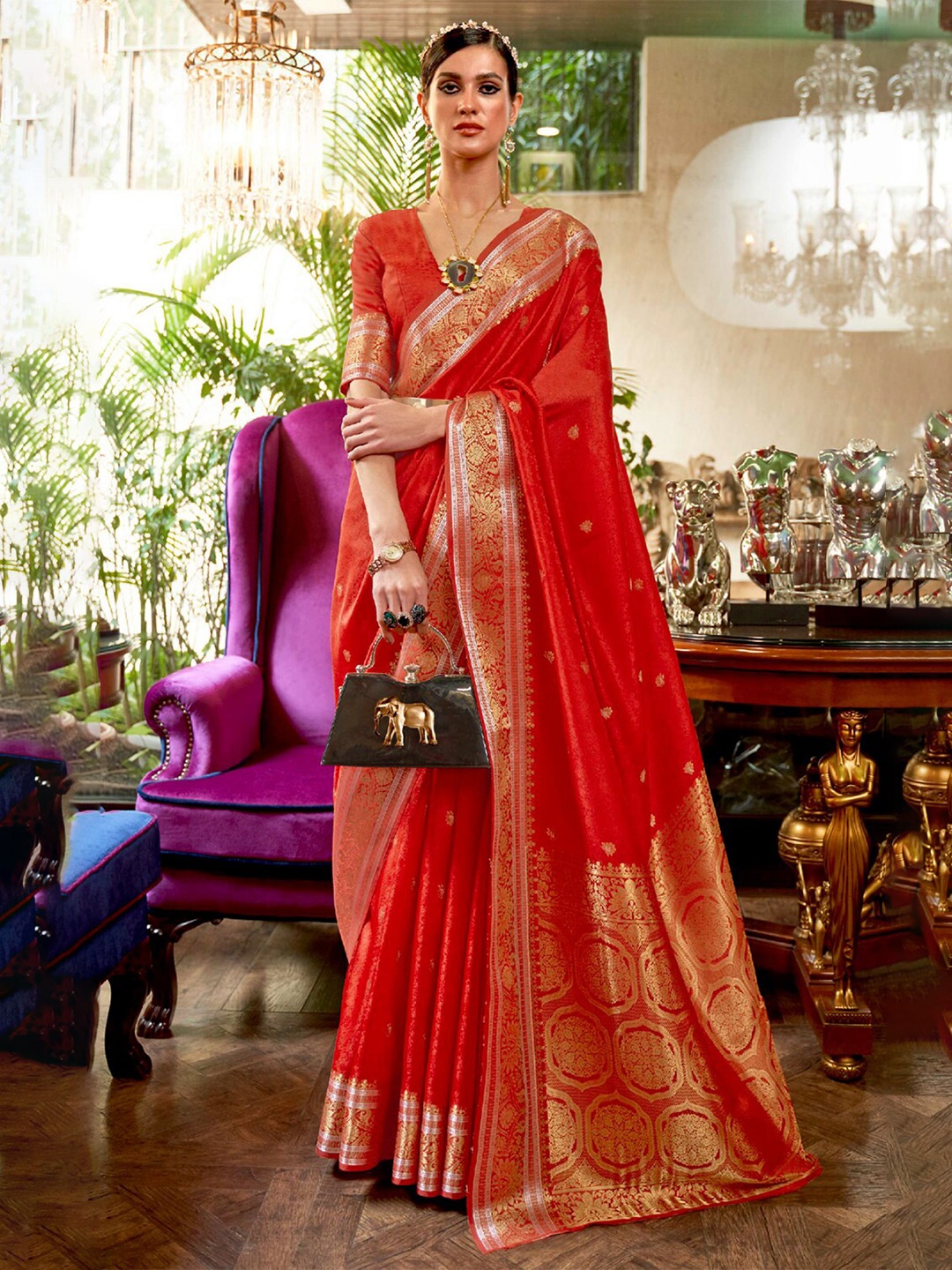 

DEVATITHI Woven Design Zari Kanjeevaram Saree, Red