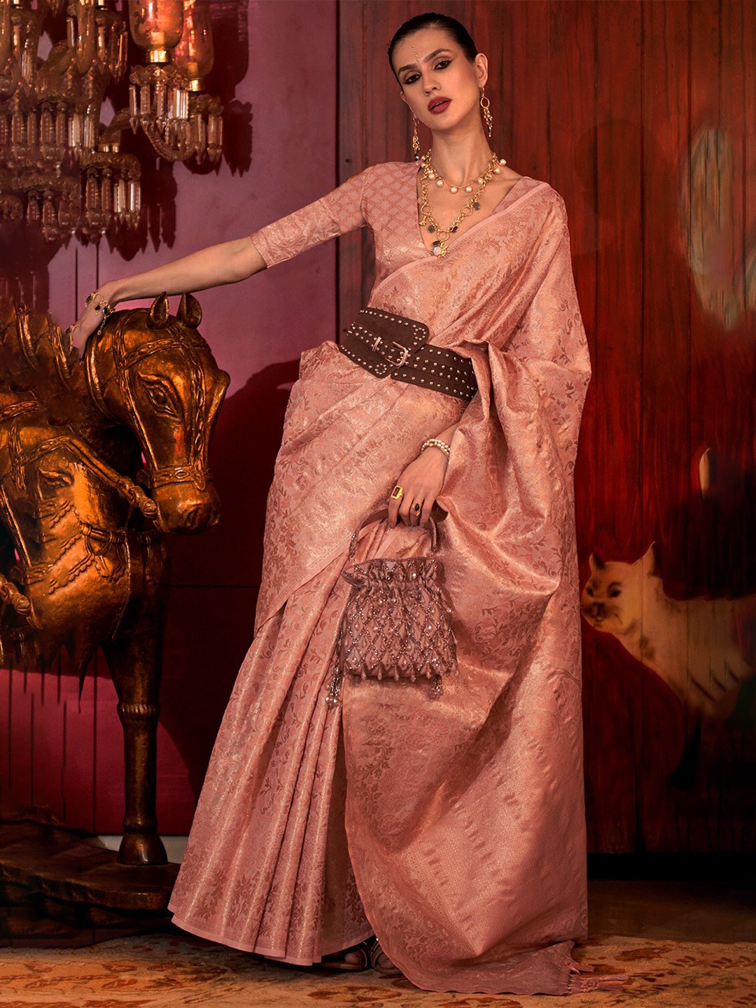

DEVATITHI Woven Design Zari Kanjeevaram Saree, Peach