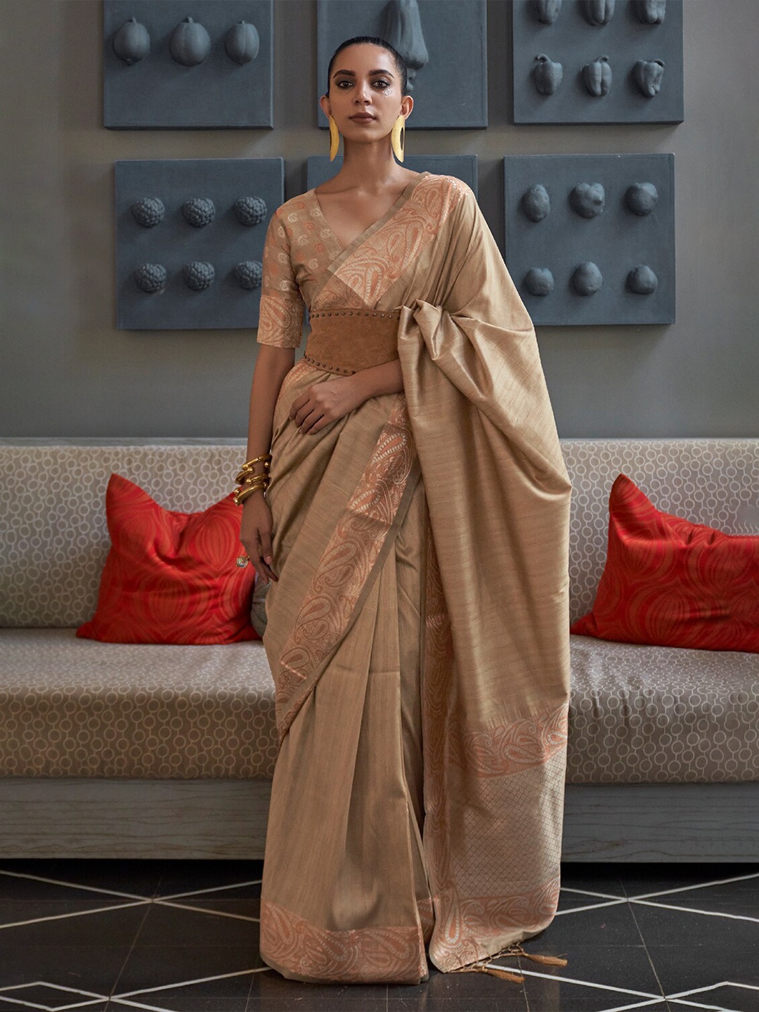

DEVATITHI Woven Design Zari Saree, Brown
