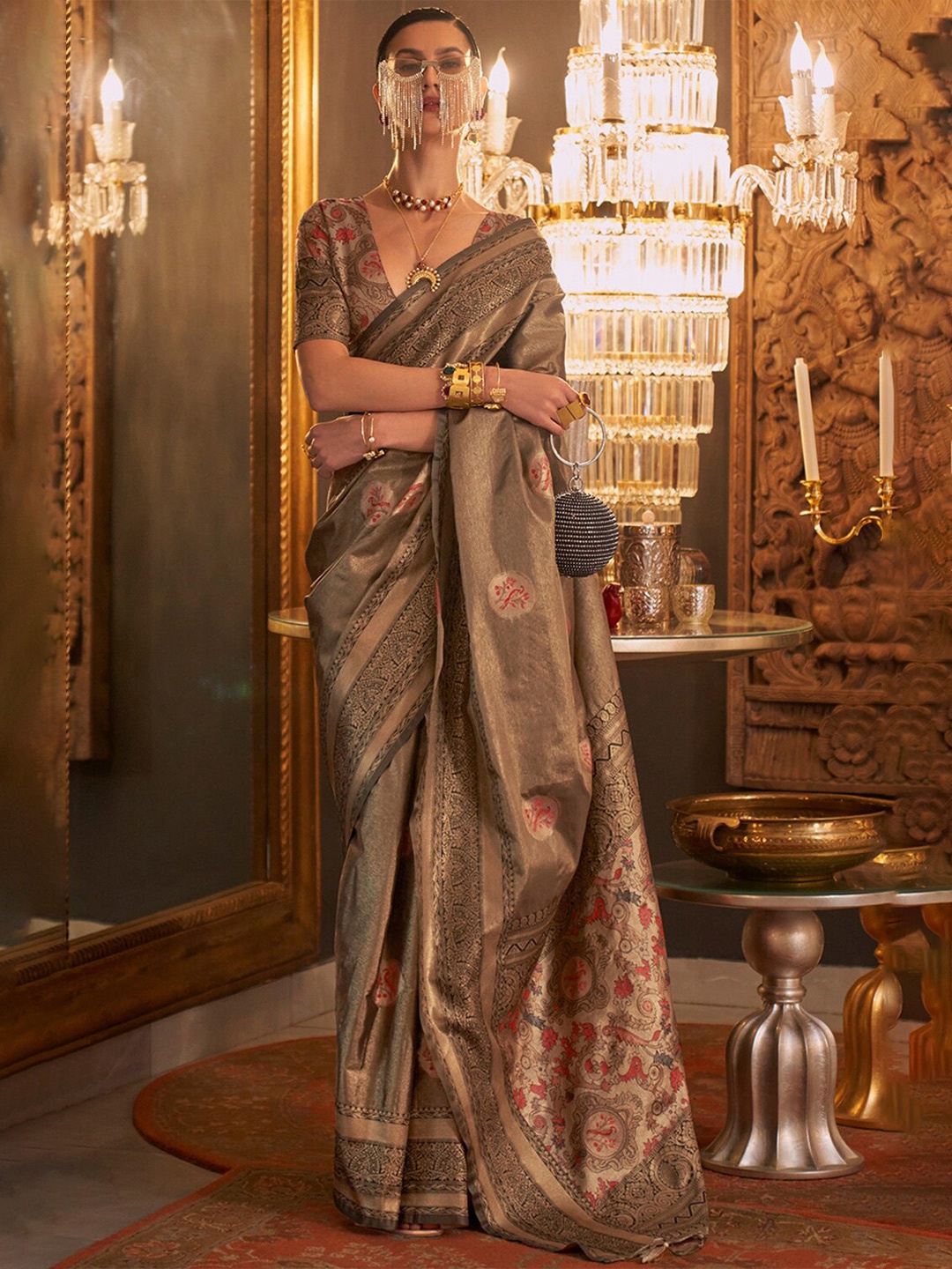 

DEVATITHI Ethnic Motifs Woven Design Zari Kanjeevaram Saree, Grey