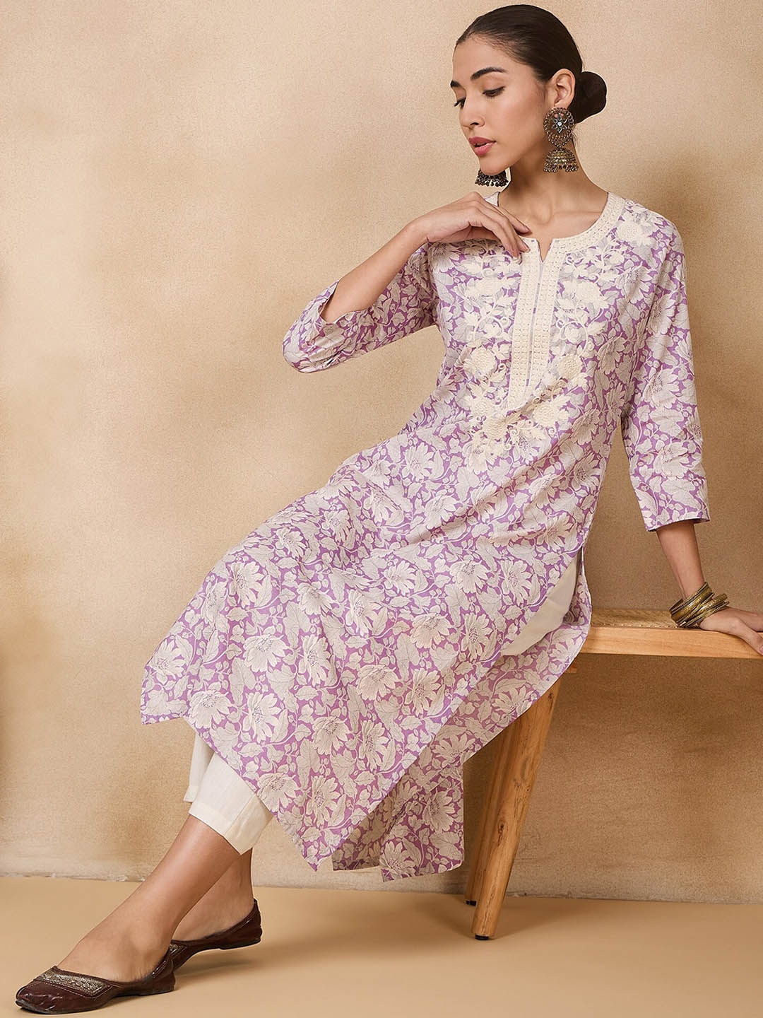 

Anouk Women Floral Printed Flared Sleeves Thread Work Kurta, Mauve