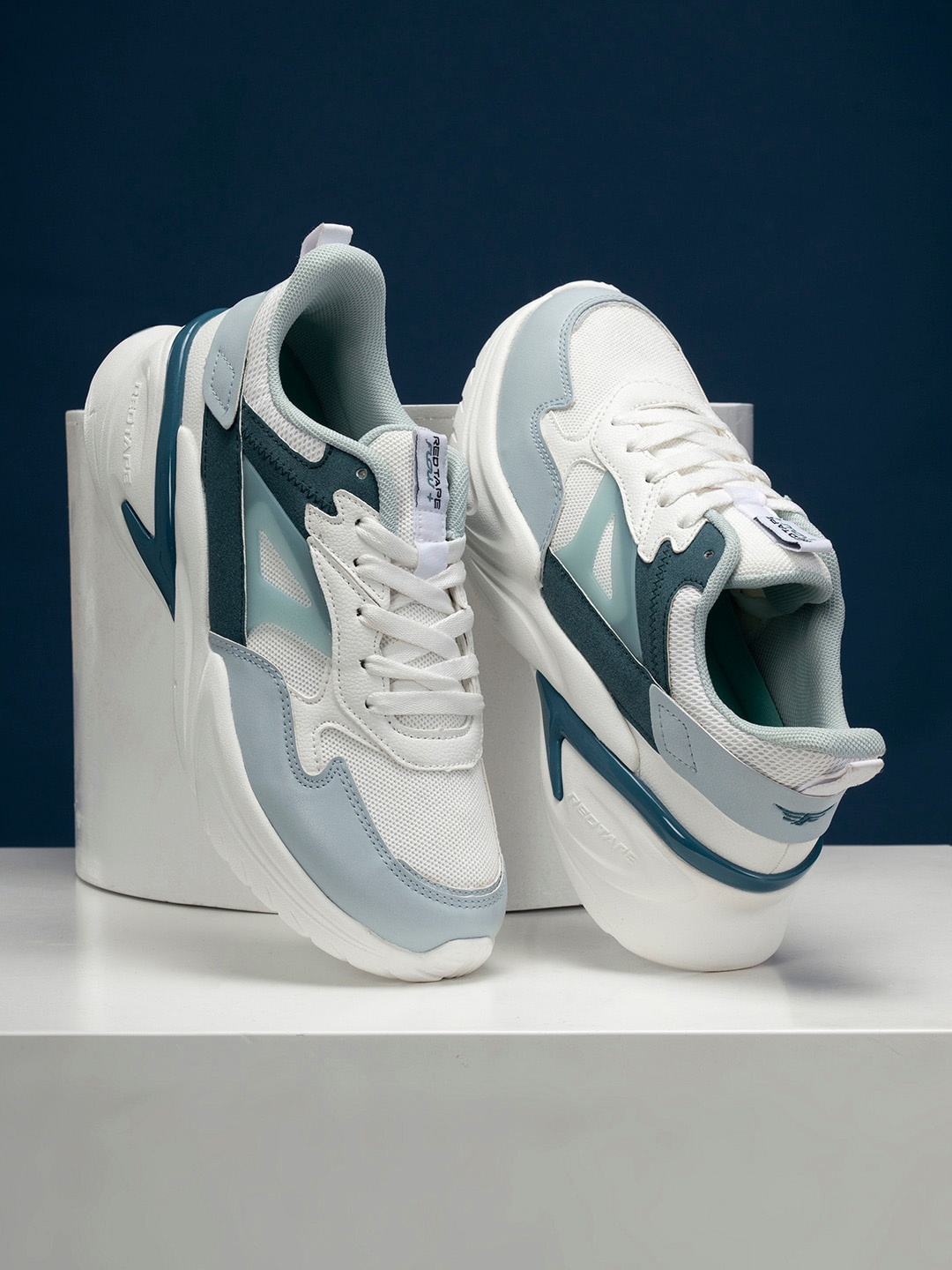 

Red Tape Women Colourblocked Sneakers, Blue