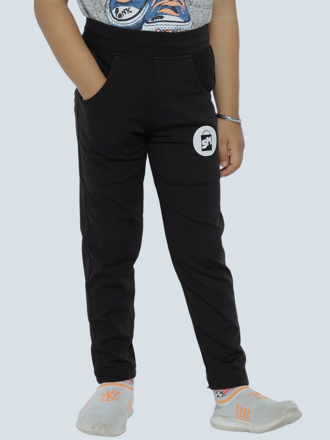 

SMSHOPMORE Boys Slim Fit Rapid-Dry Track Pants, Black