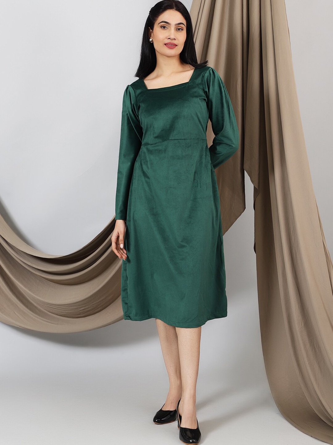 

Talethread Slit Sleeve Velvet A-Line Midi Dress, Green
