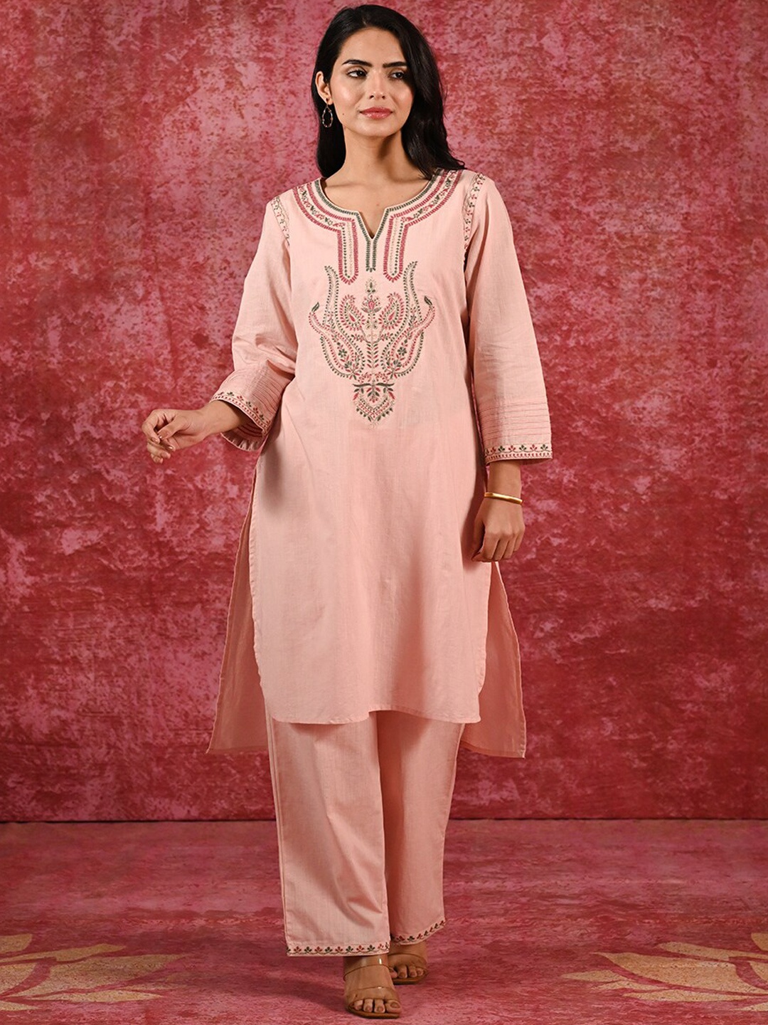 

Lakshita Paisley Yoke Design Regular Thread Work Kurta with Trousers, Pink